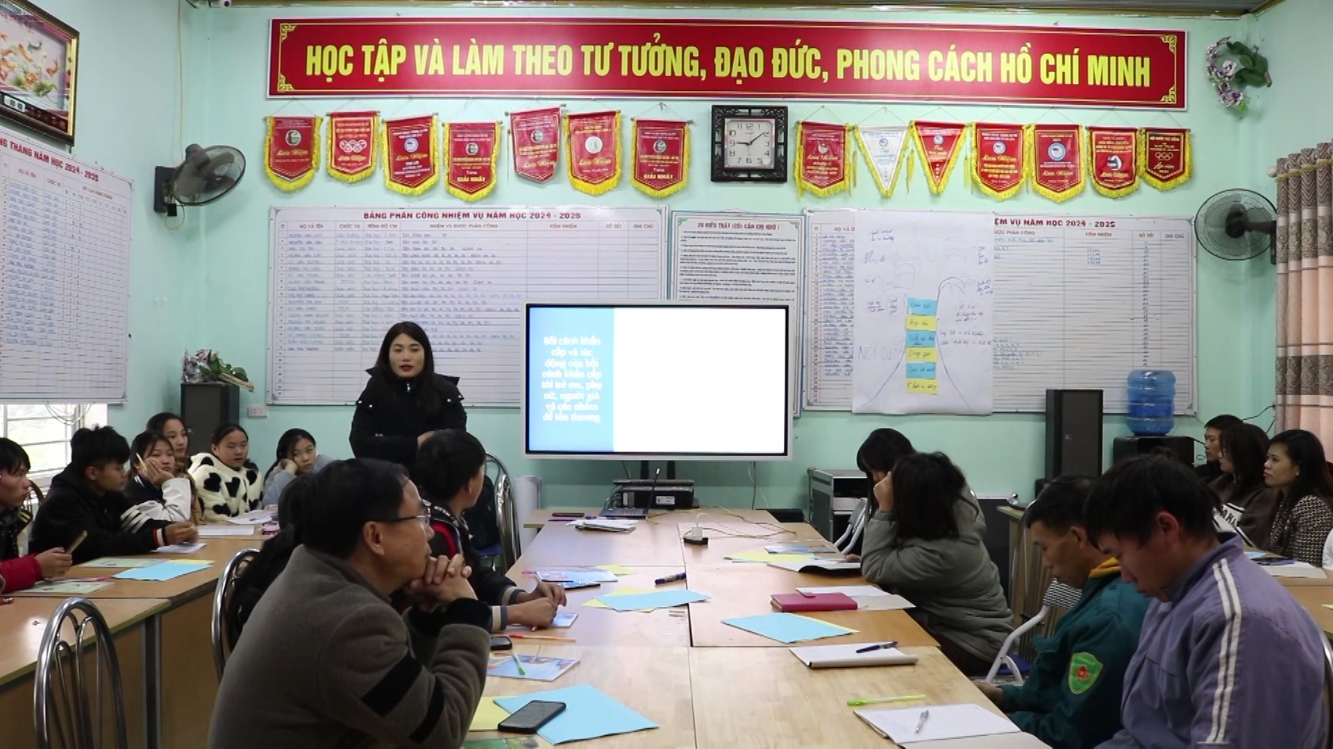 “BÌNH ĐẲNG GIỚI VÀ AN TOÀN CHO PHỤ NỮ, TRẺ EM GÁI TRONG KỶ NGUYÊN SỐ”