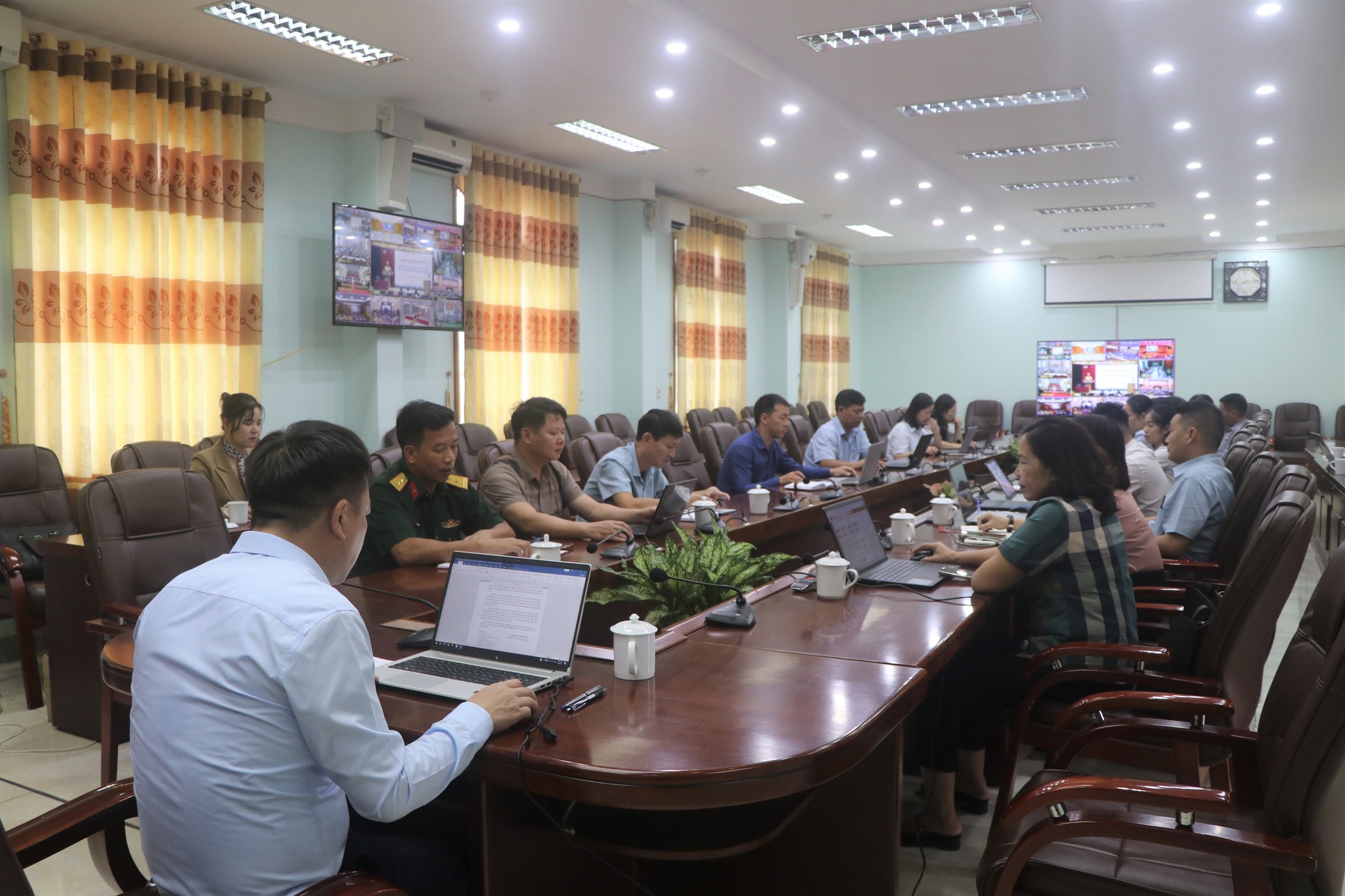 TẬP HUẤN ỨNG DỤNG TRÍ TUỆ NHÂN TẠO CHO CÁN BỘ CÁC CẤP ỦY VÀ CƠ QUAN ĐẢNG