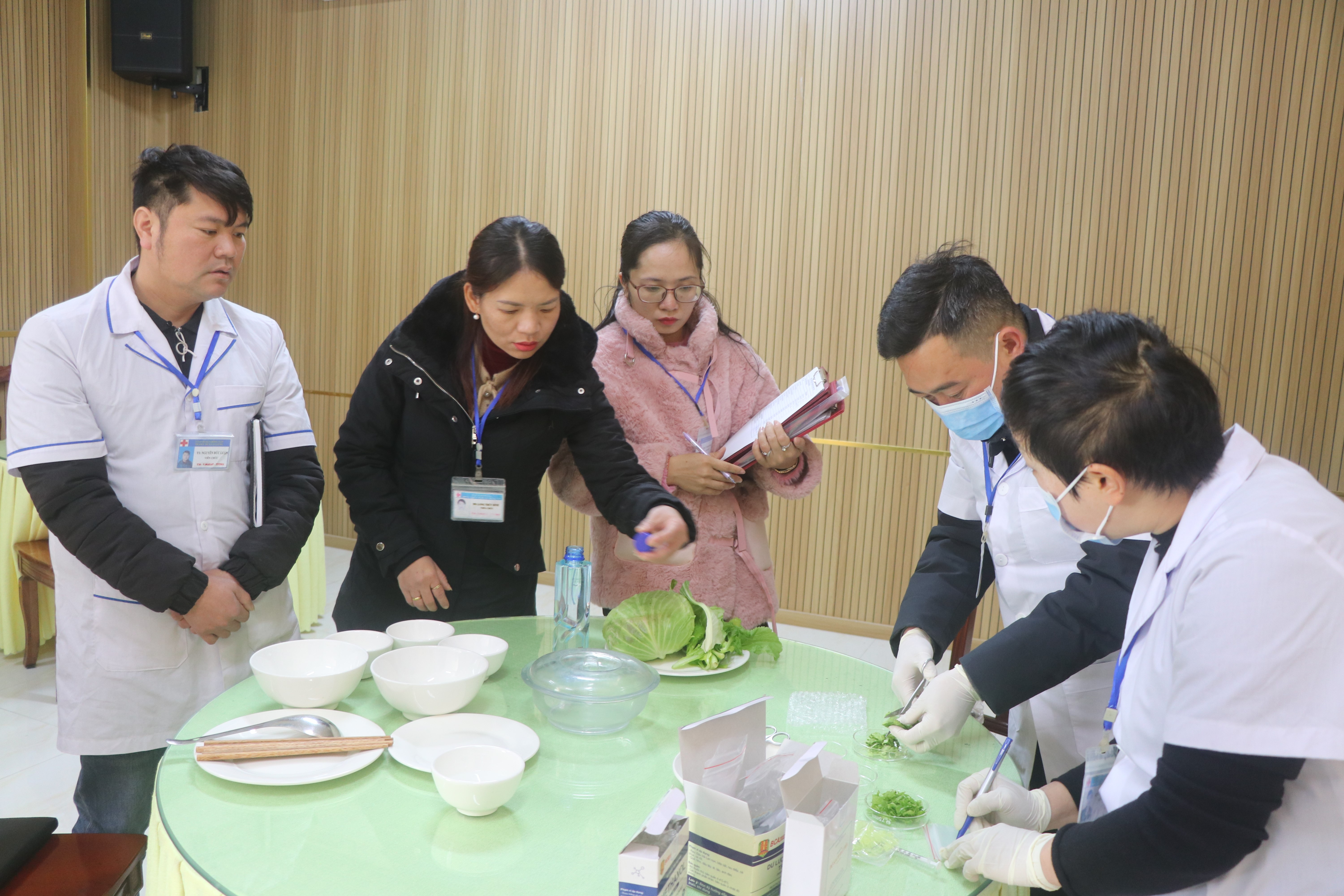 ĐOÀN LIÊN NGÀNH KIỂM TRA ATTP PHỤC VỤ CÁC HOẠT ĐỘNG  LỄ HỘI HOA TAM GIÁC MẠCH NĂM 2025