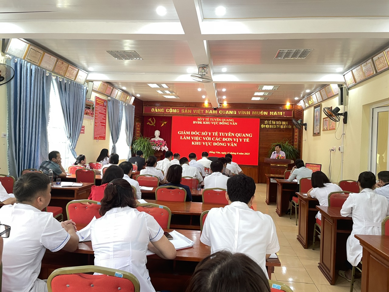 KIỂM TRA THỰC HIỆN NHIỆM VỤ Y TẾ 6 THÁNG ĐẦU NĂM TẠI CÁC ĐƠN VỊ Y TẾ KHU VỰC ĐỒNG VĂN