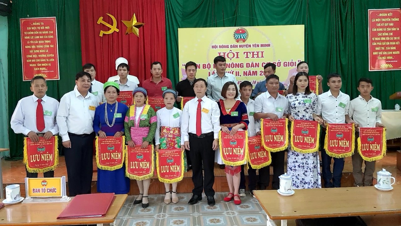 Hội đồng nghĩa vụ quân sự xã tổ chức sơ khám tuyển nghĩa vụ quân sự  và khám tuyển nghĩa vụ công an nhân dân năm 2021