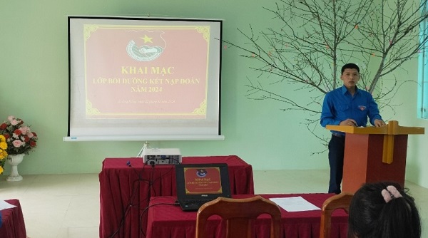 BCH ĐOÀN XÃ ĐƯỜNG HỒNG MỞ LỚP TÌM HIỂU VỀ ĐOÀN CHO THANH NIÊN