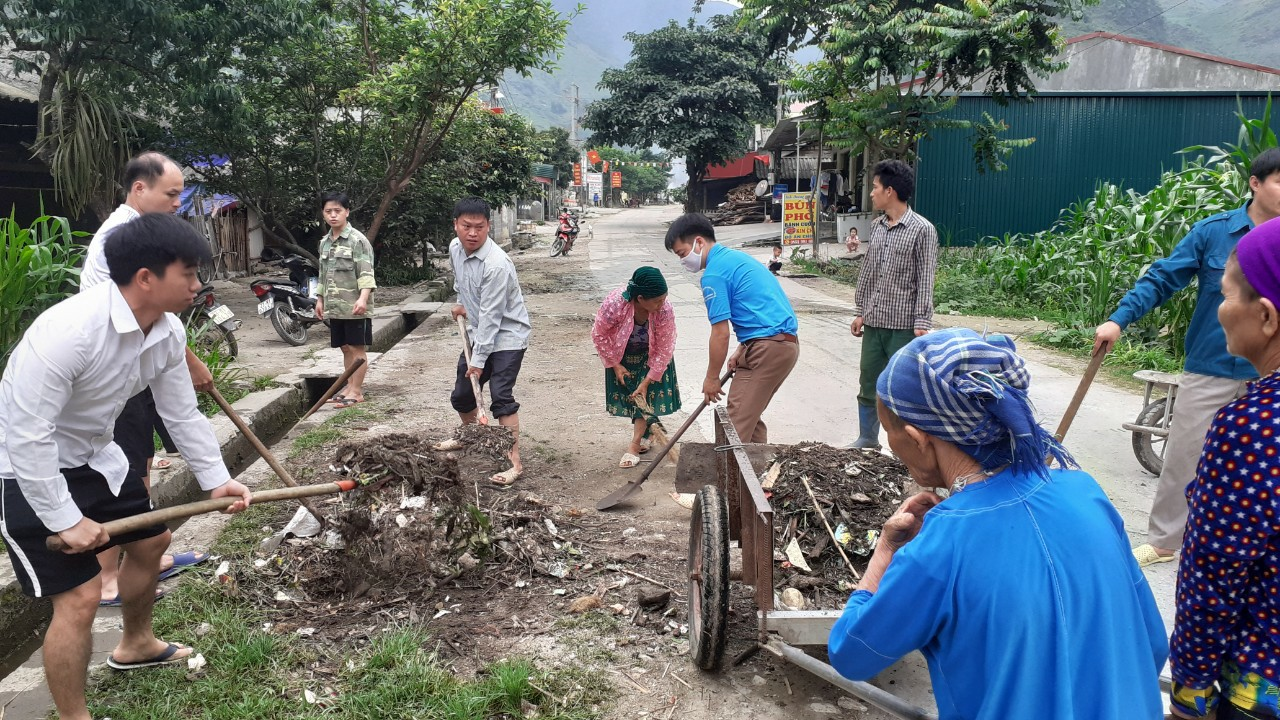 Hoạt động "ng&agrave;y thứ 7 hướng về th&ocirc;n bản"