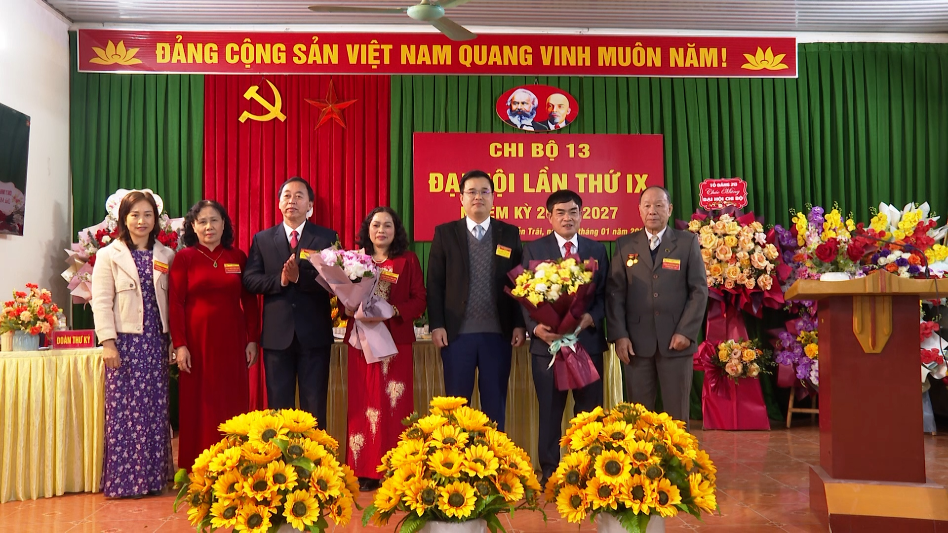 Ban chi ủy chi bộ 13 phường Nguyễn Trãi ra mắt đại hội