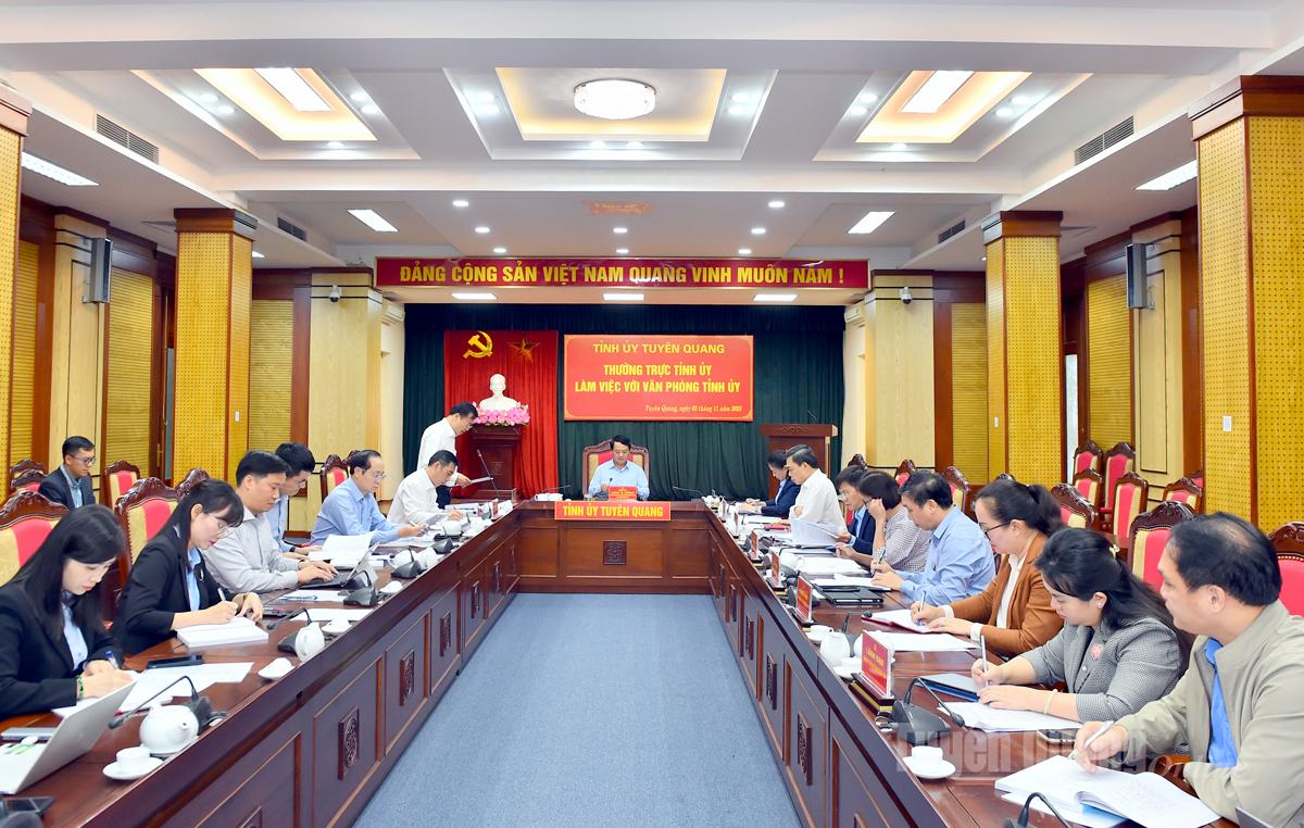 Buổi làm việc của Thường trực Tỉnh ủy với Văn phòng Tỉnh ủy.