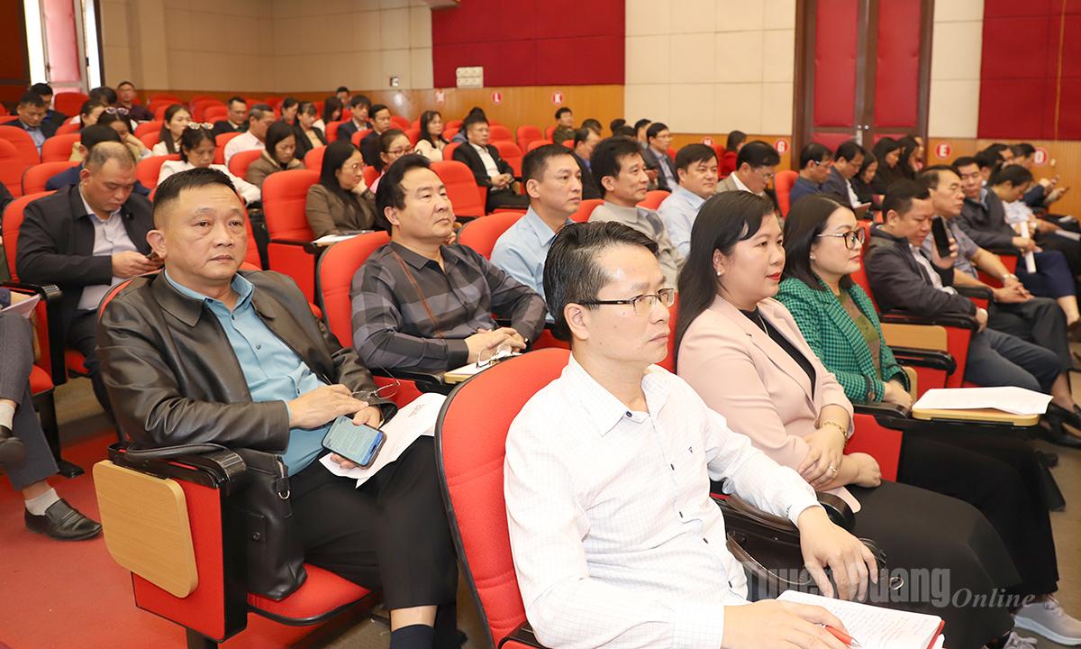 Các đại biểu dự hội nghị