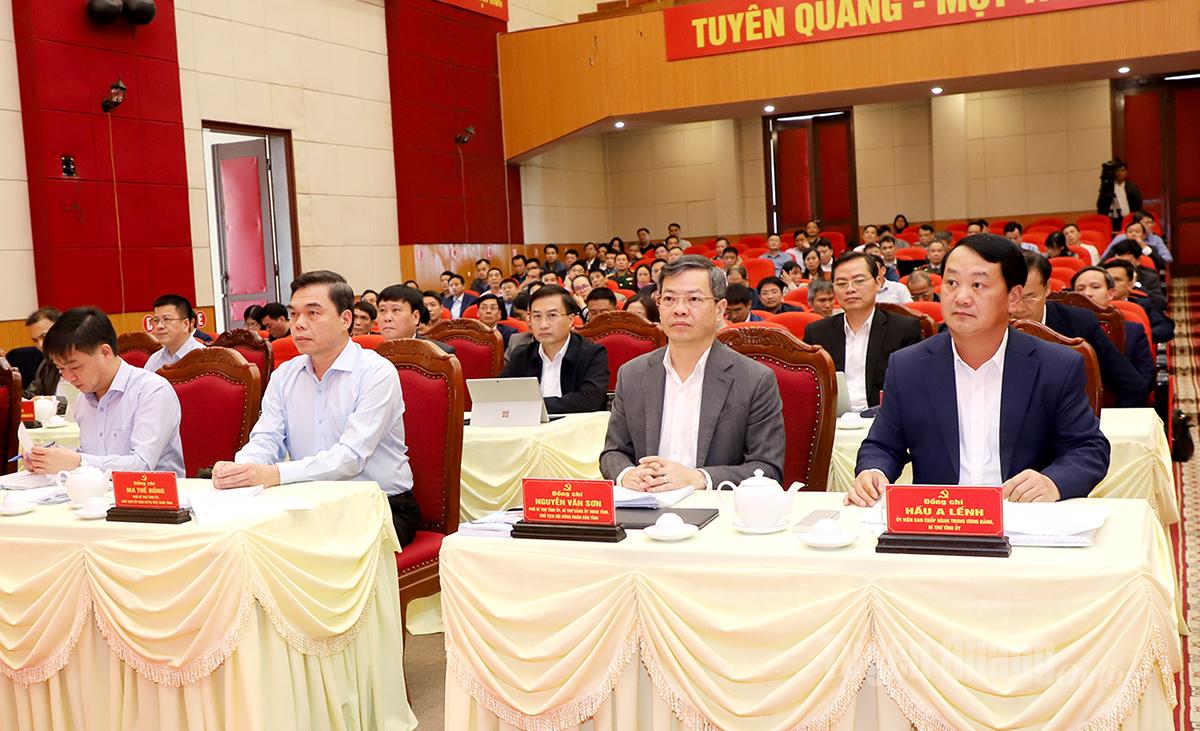 Các đồng chí Thường trực Tỉnh ủy dự hội nghị