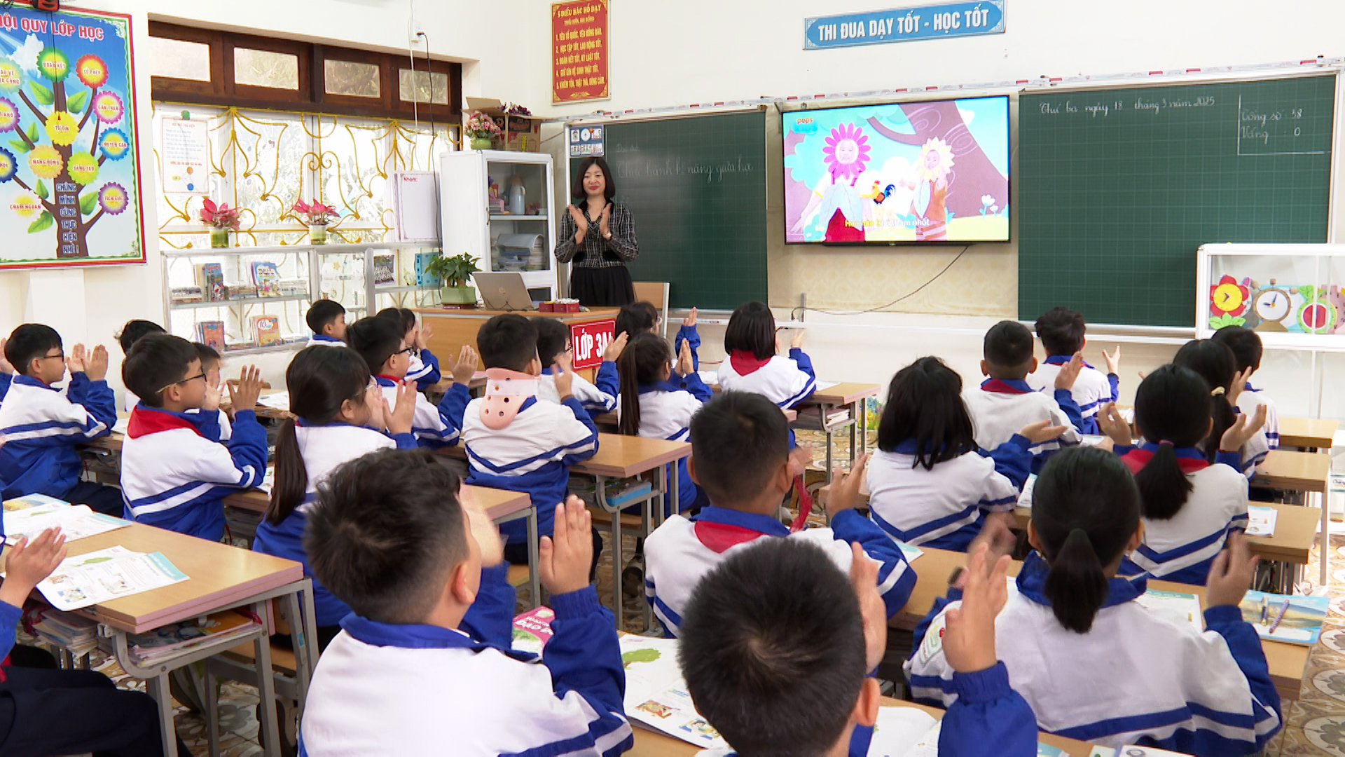 Các giáo viên đổi mới phương pháp dạy học