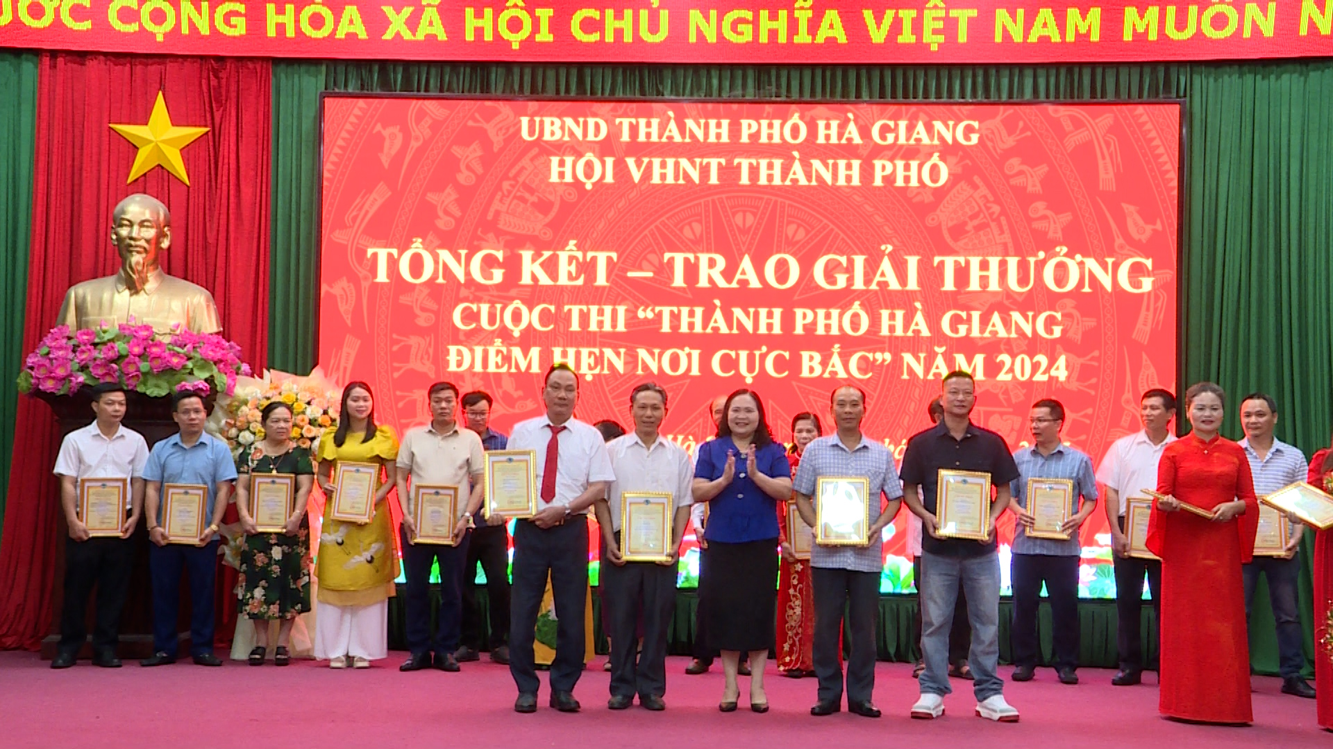 Các tác giả đạt giả Nhì