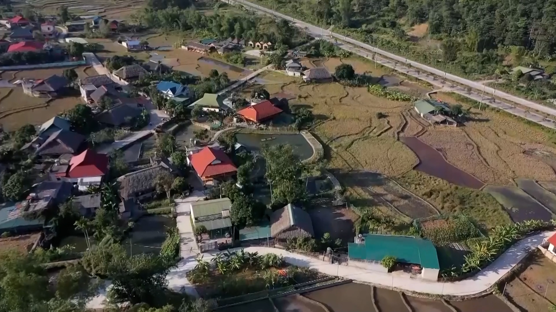 nhiều tuyến đường bê tông nông thôn được cải tạo nâng cấp