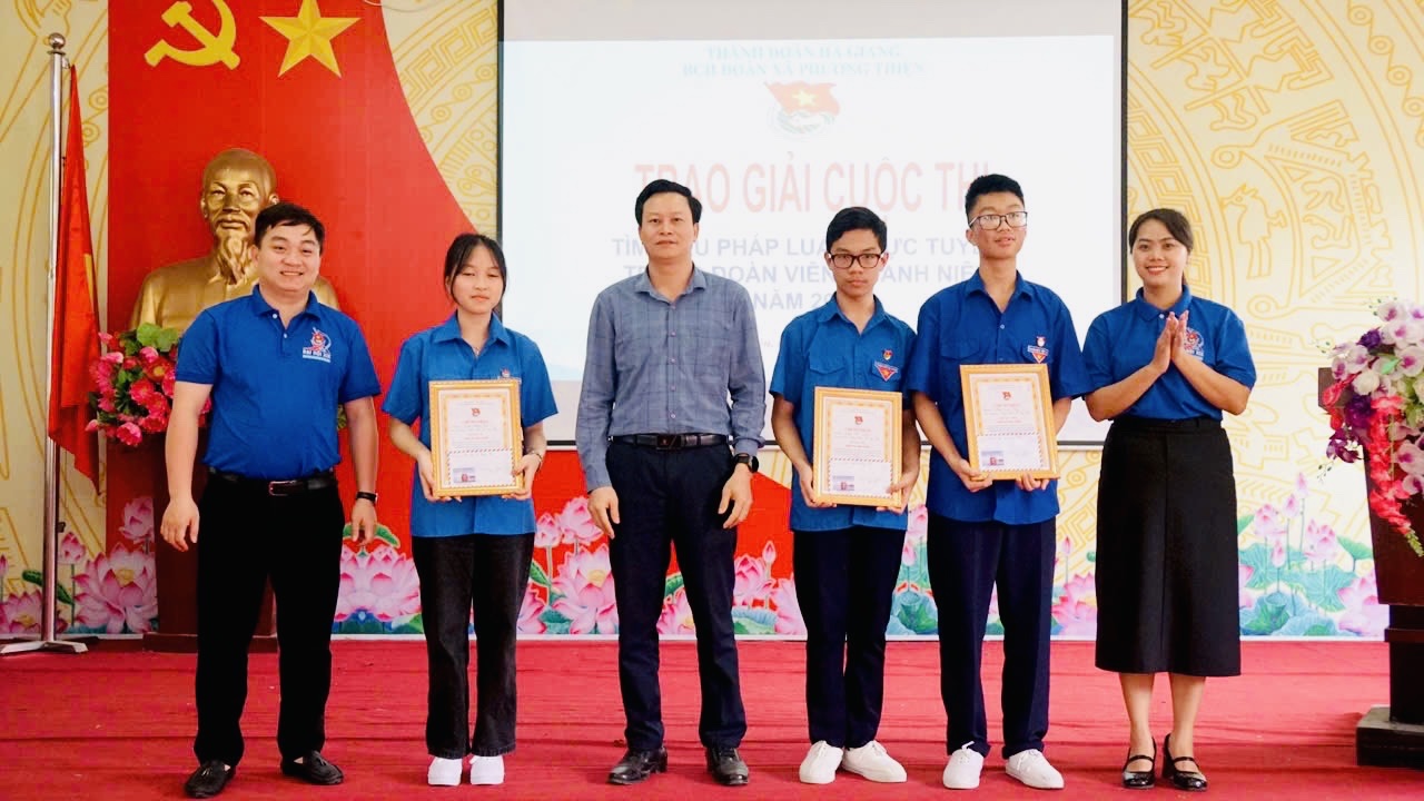 z6441105631906 374e778aa4ea8dbd35d84bafd2904819