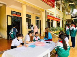 Ngành y tế thành phố tăng cường công tác khám chữa bệnh và chăm sóc sức khỏe cộng đồng.