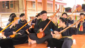 NGUYỄN VĂN TRỰ - NGƯỜI GIỮ HỒN VĂN HÓA DÂN TỘC TÀY