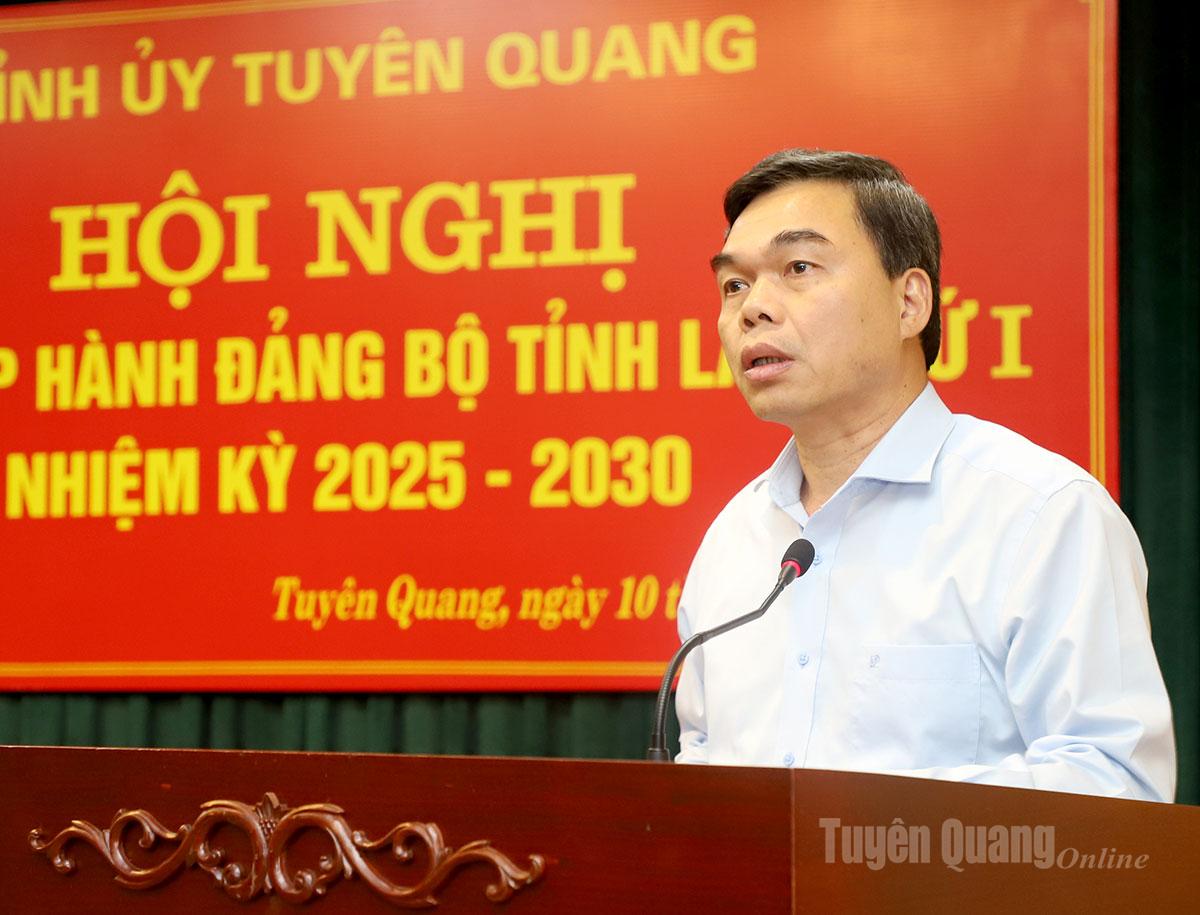 Phó Bí thư Tỉnh ủy, Chủ tịch Ủy ban MTTQ tỉnh Ma Thế Hồng trình bày Chương trình công tác toàn khóa của Ban Chấp hành Đảng bộ tỉnh khóa I, nhiệm kỳ 2025 - 2030.