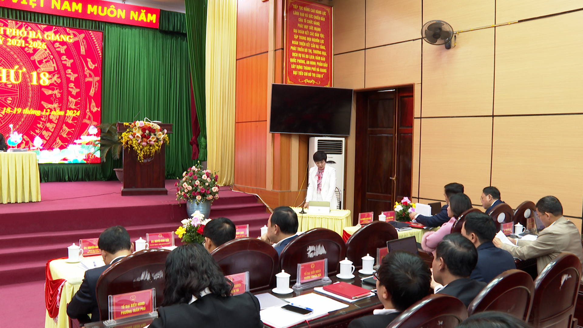 PHONG GD TRA LOI CHAT VAN TAI KY HOP