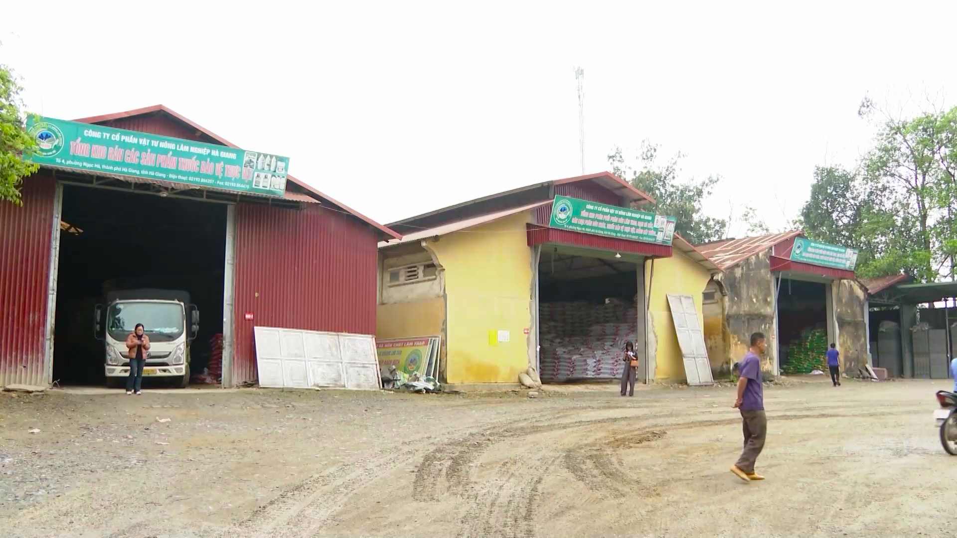 Ảnh Vận chuyển phân bón của công ty (1)