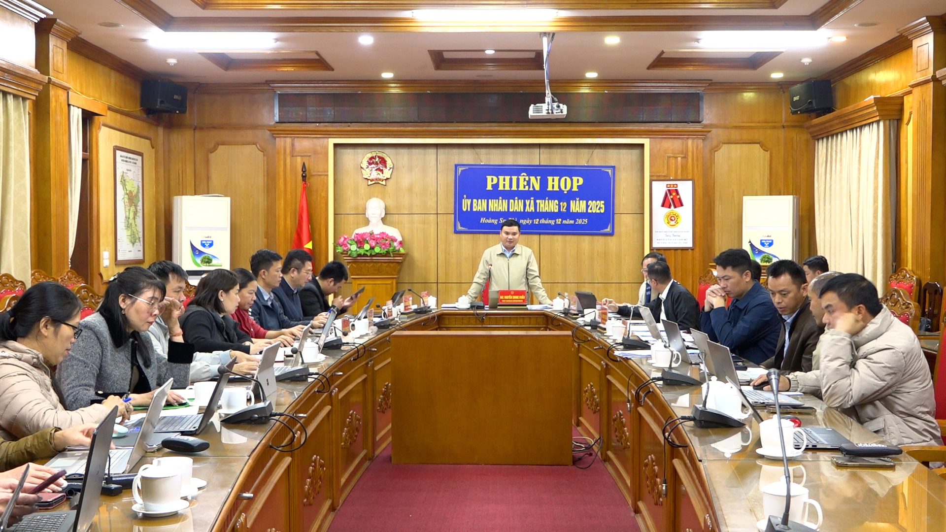 UBND xã Hoàng Su Phì tổ chức Phiên họp tháng 12