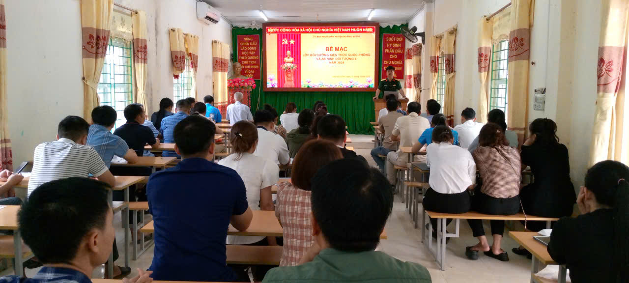 Bế mạc lớp bồi dưỡng kiến thức quốc phòng và an ninh đối tượng 4 năm 2024