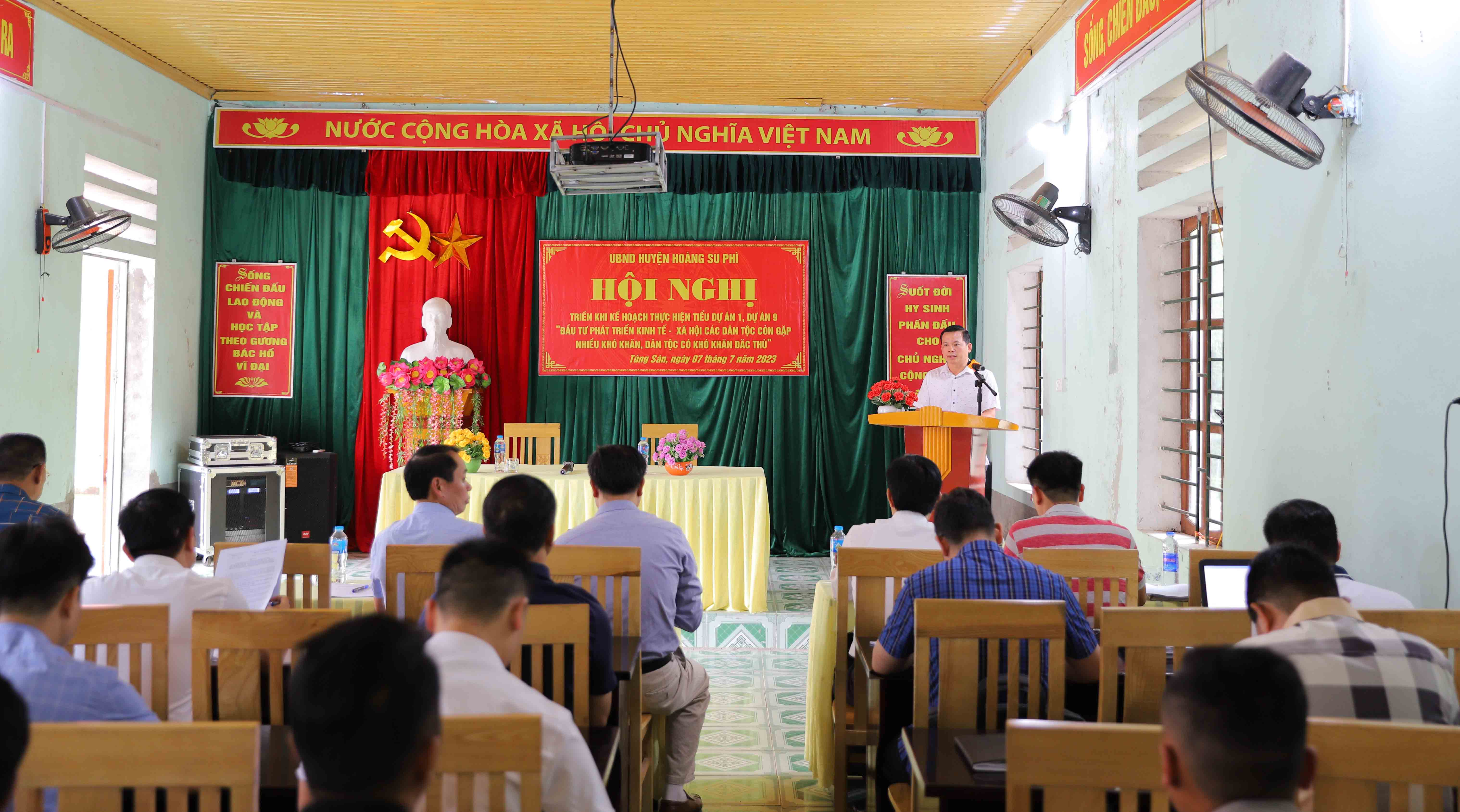 Hội nghị triển khai chương trình mục tiêu quốc gia tại xã Túng Sán