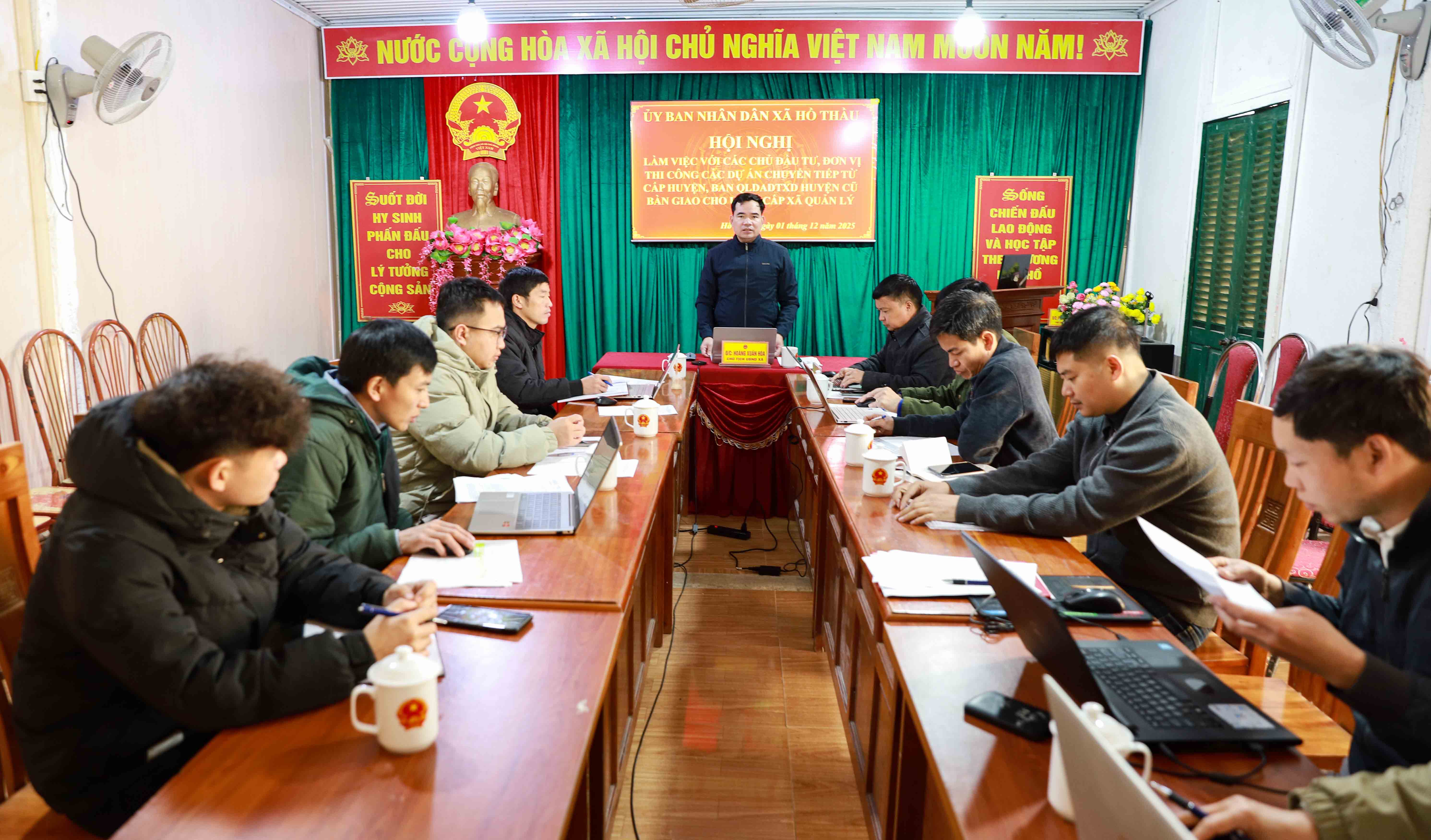 Thứ trưởng Bộ Nông nghiệp và Môi trường Trần Thanh Nam làm việc tại x ã Hồ Thầu