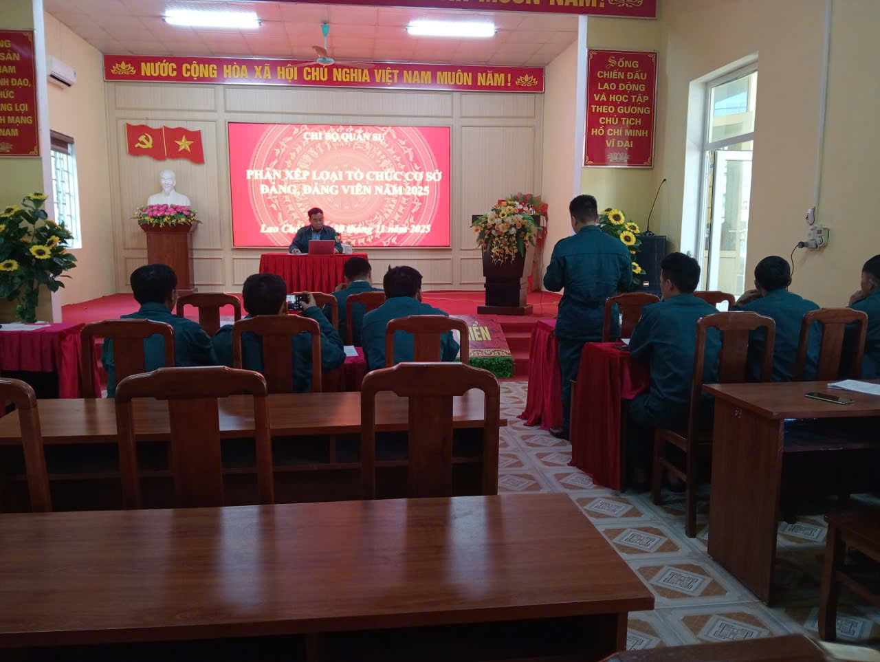 CHI BỘ QUÂN SỰ, ĐẢNG BỘ XÃ LAO CHẢI, TỈNH TUYÊN QUANG: TỔ CHỨC HỘI NGHỊ KIỂM ĐIỂM, ĐÁNH GIÁ, XẾP LOẠI CHẤT LƯỢNG TẬP THỂ CHI UỶ, CHI BỘ NĂM 2025