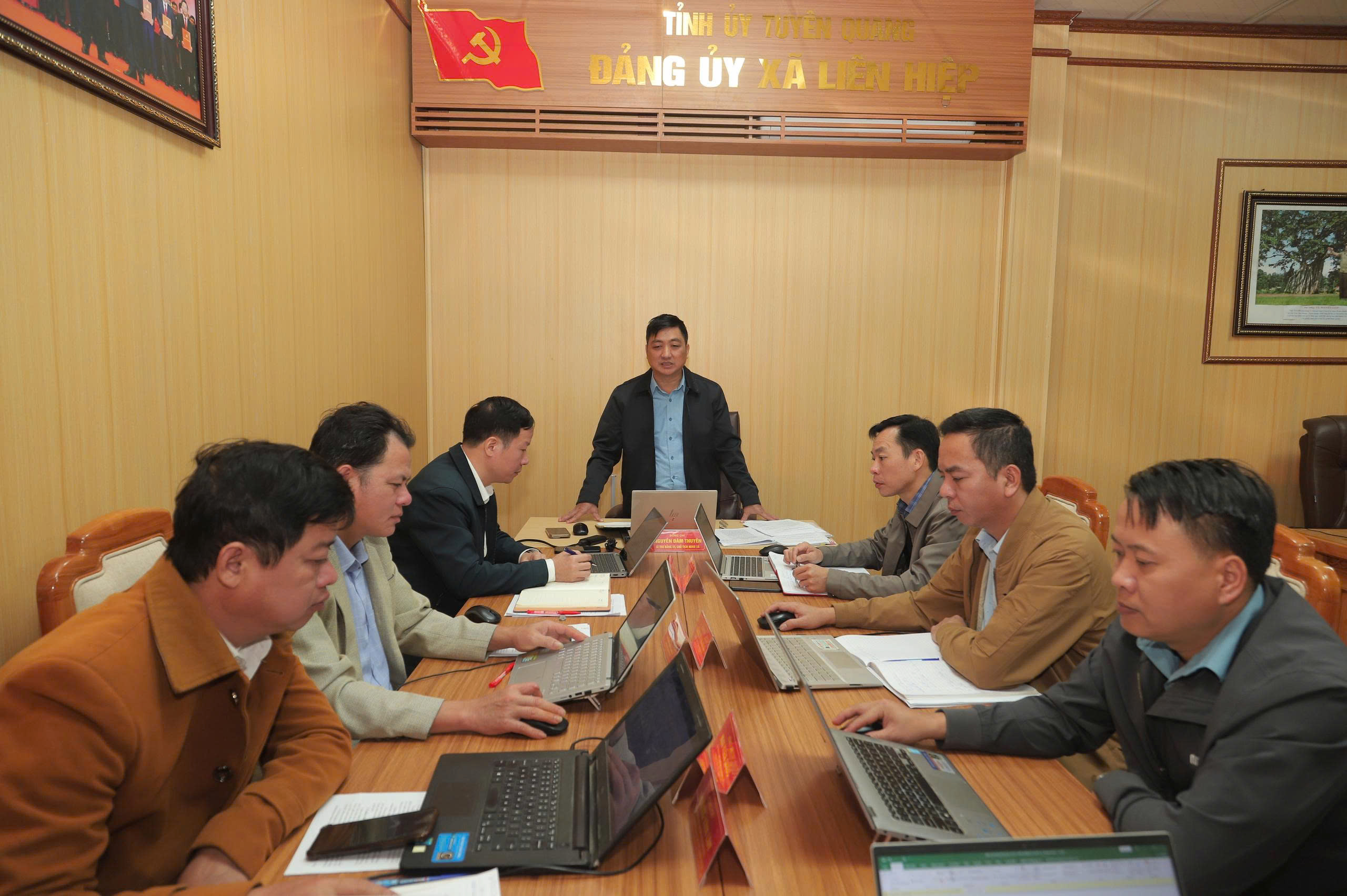 Đảng ủy xã Liên Hiệp kiểm điểm tập thể BTV Đảng ủy