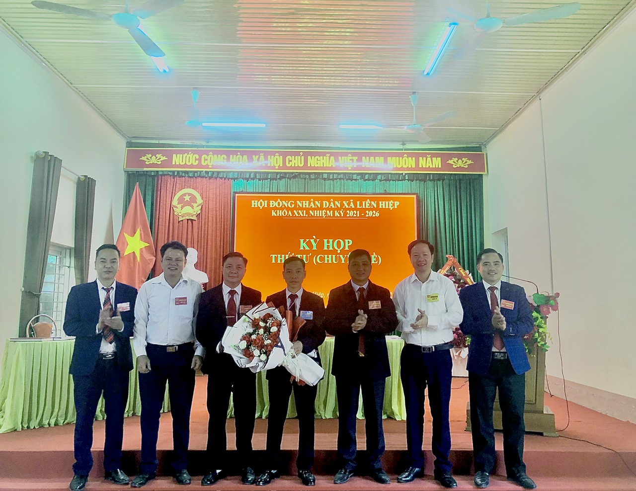 Kỳ họp lần thứ tư HĐND xã Liên Hiệp khóa I, nhiệm kỳ 2021-2026