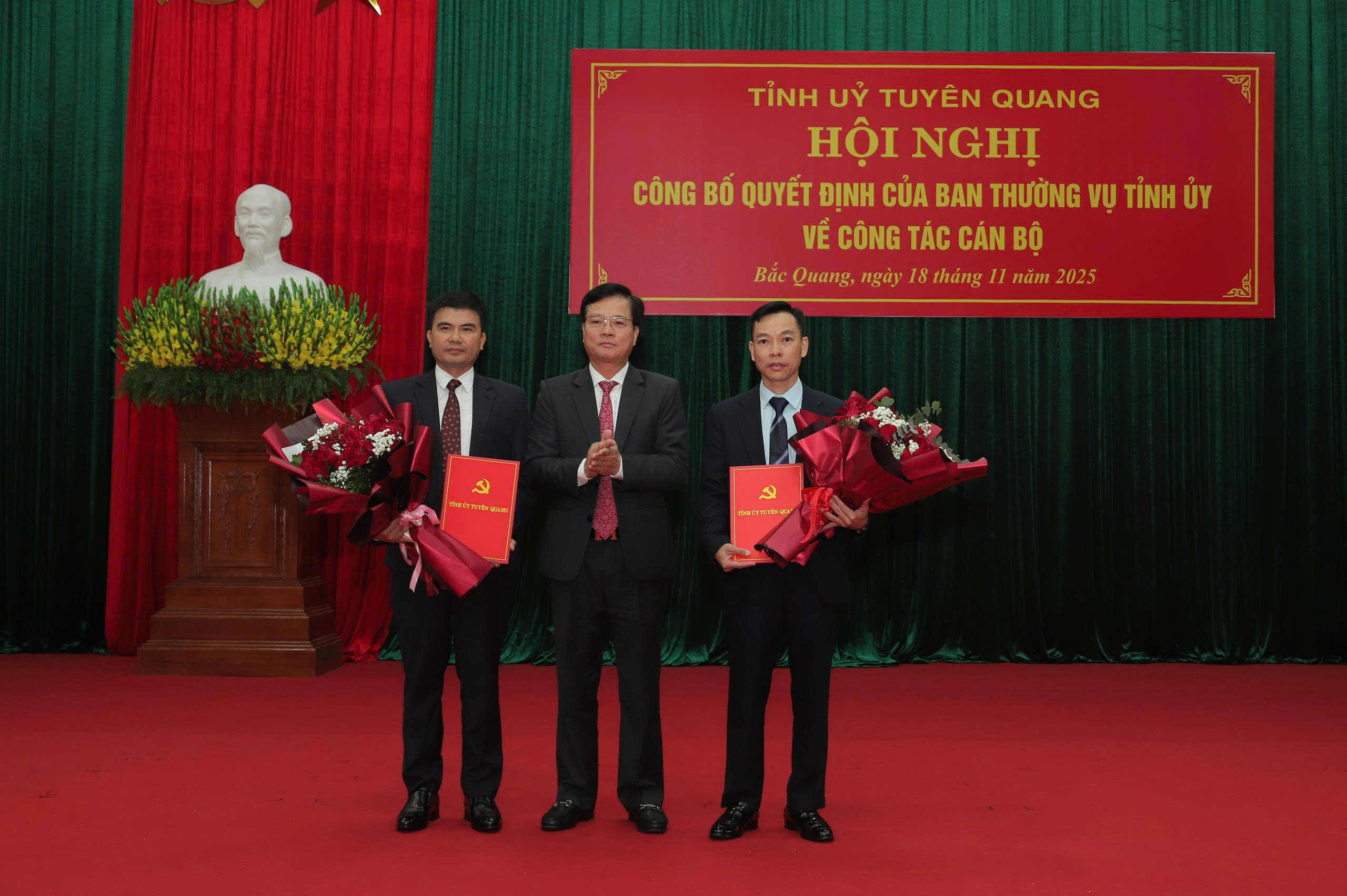 Công bố quyết định của Ban Thường vụ Tỉnh ủy Tuyên Quang về công tác cán bộ