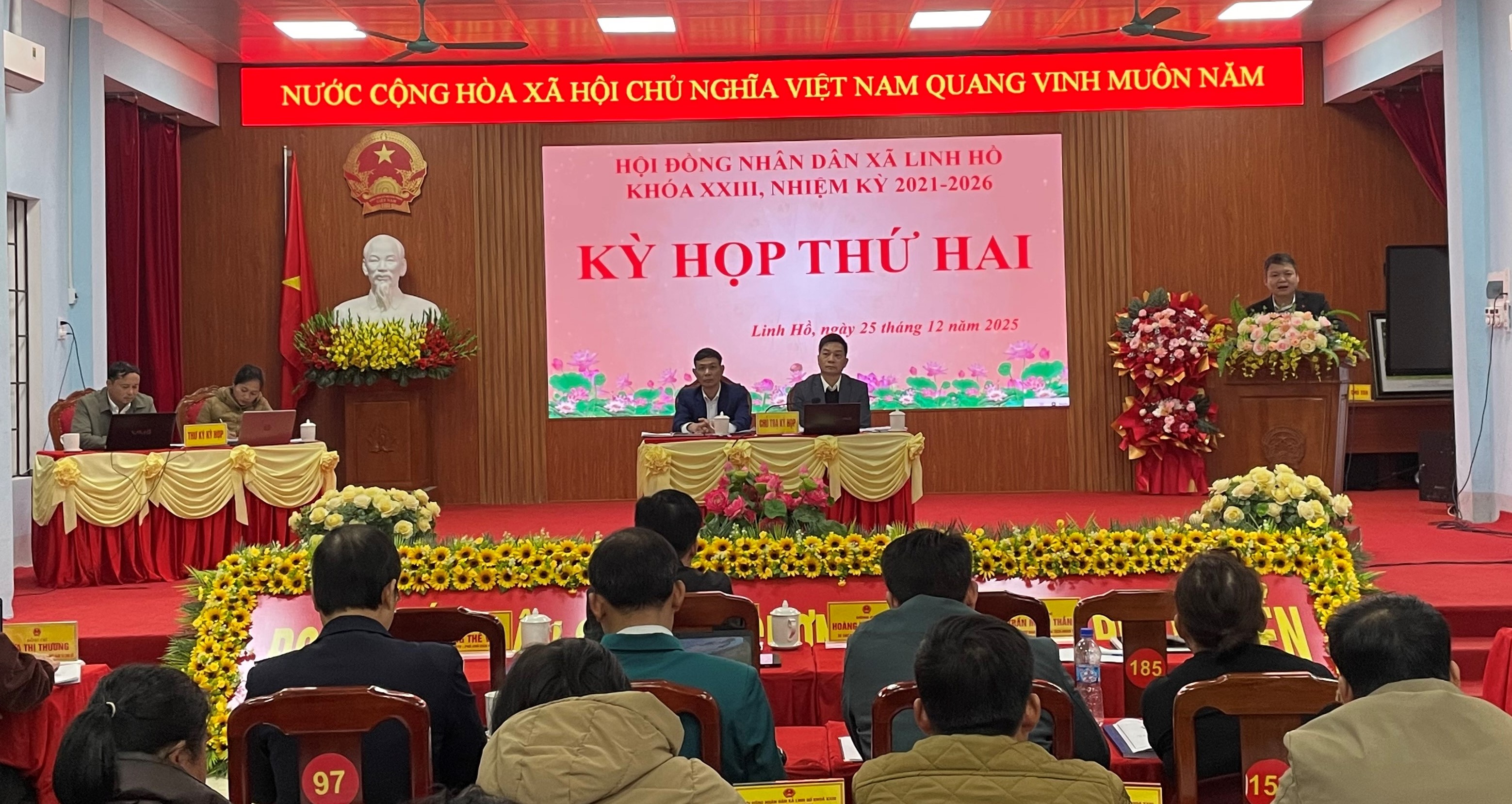 Kỳ họp thứ 2 HĐND xã Linh Hồ