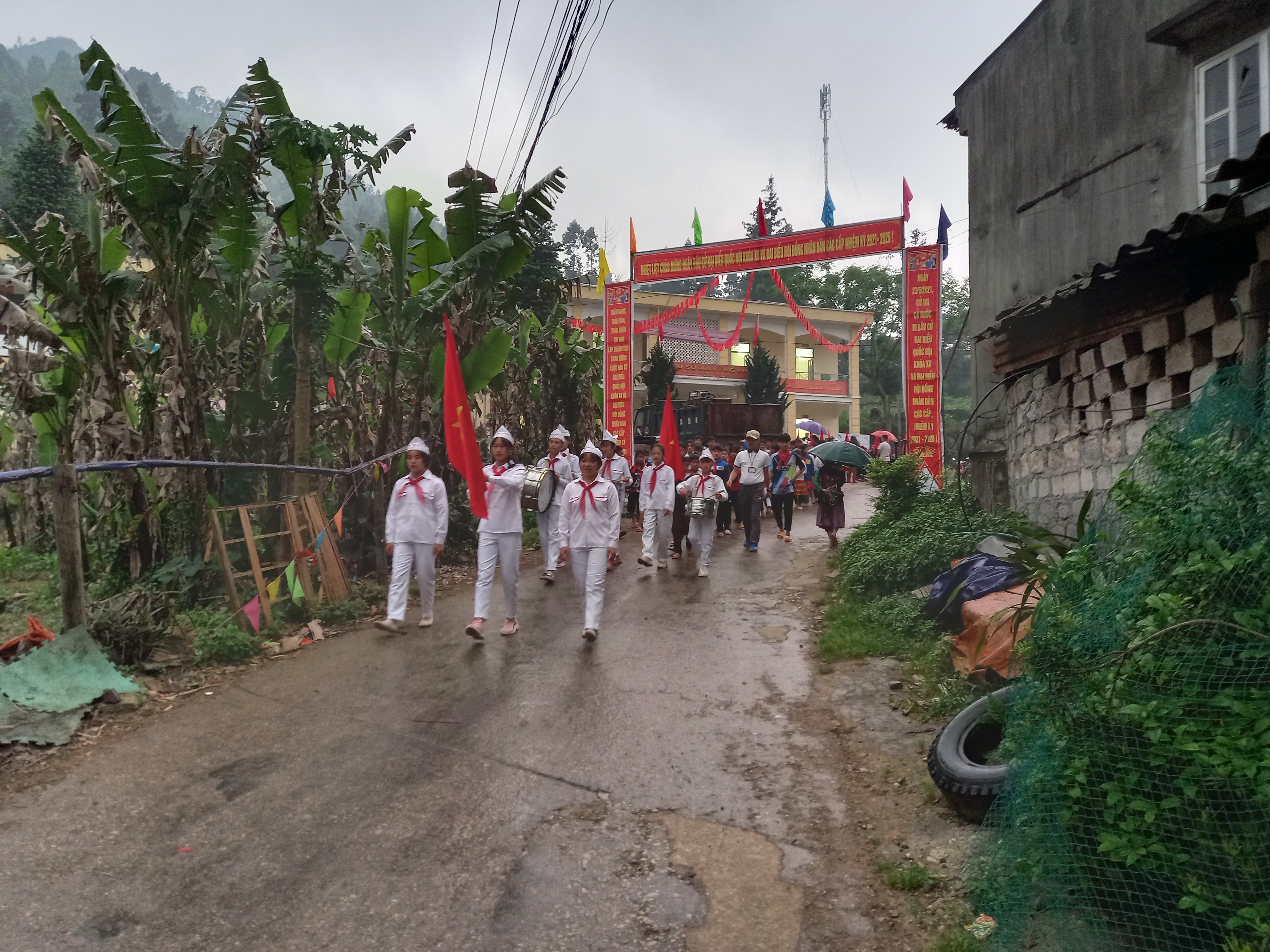 Lũng Phìn cổ động tuyên truyền bầu cử Đại biểu quốc Hội khóa XV và bầu đại biểu HĐND các cấp nhiệm kỳ 2021 - 2026