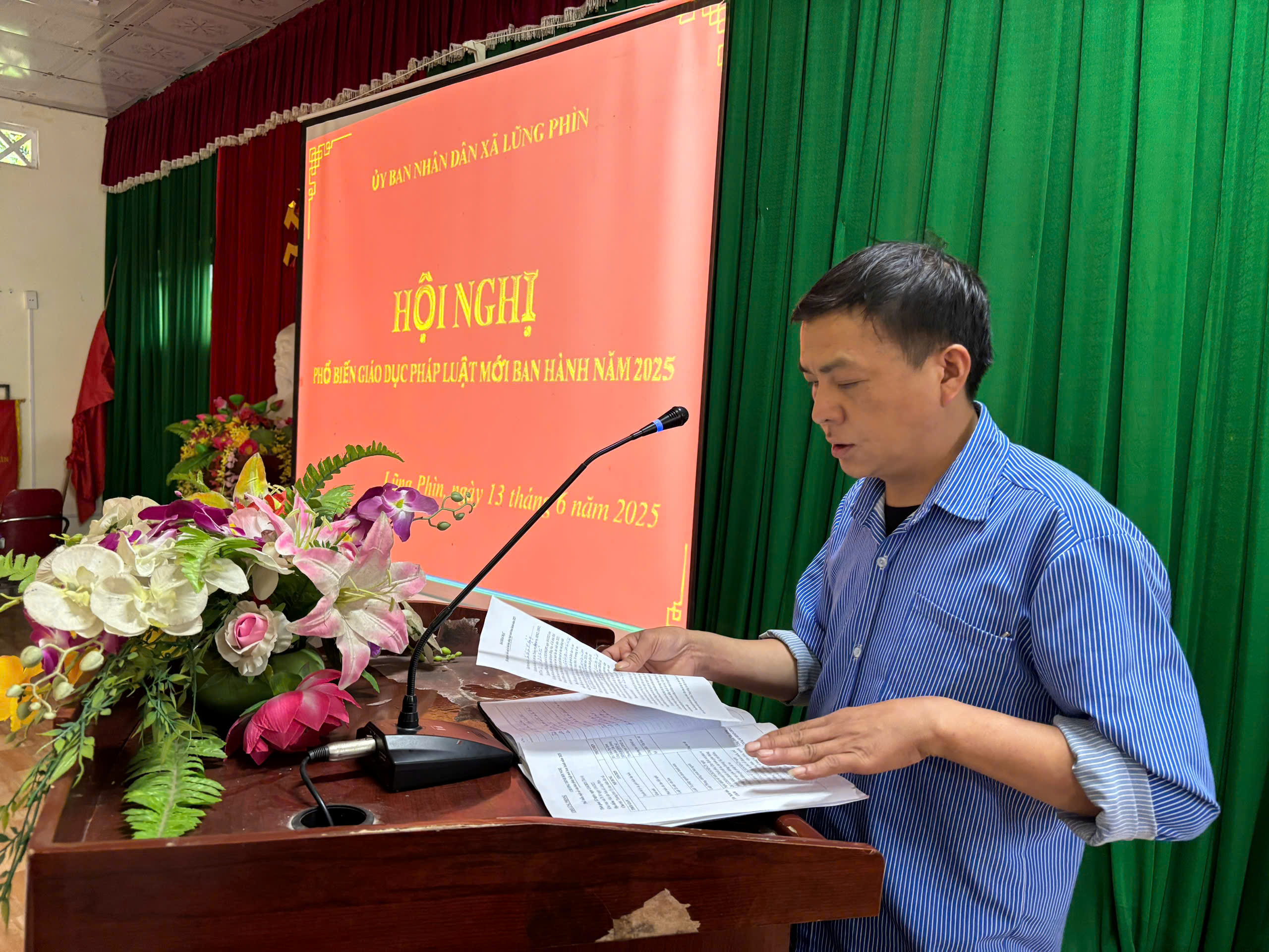 Xã Lũng Phìn tổ chức Hội nghị phổ biến một số văn bản pháp luật mới ban hành năm 2025