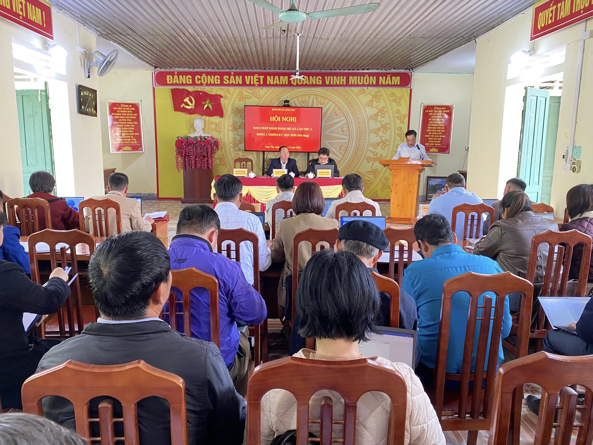 To&agrave;n cảnh Hội nghị