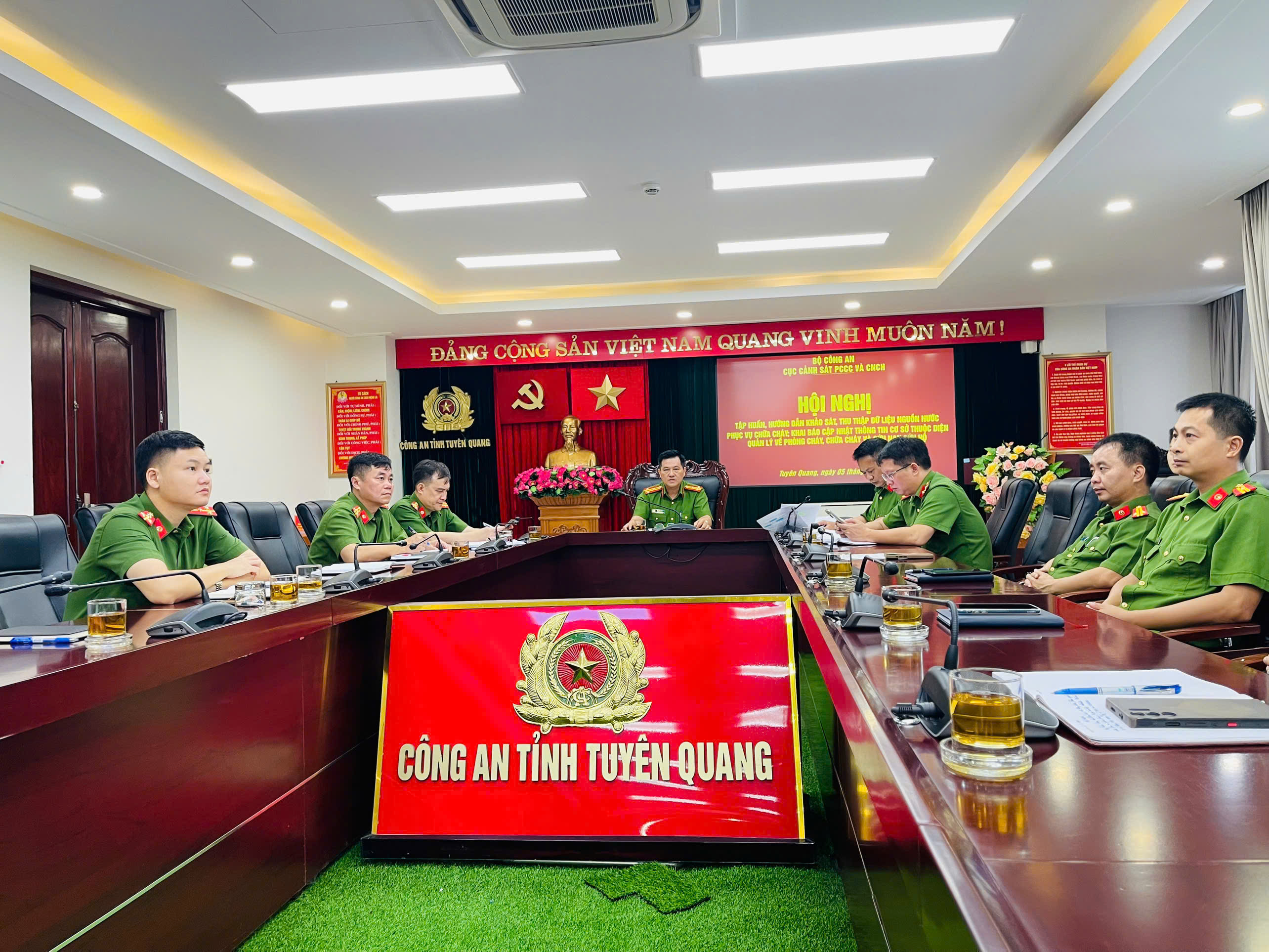 TỔ CHỨC TẬP HUẤN, HƯỚNG DẪN KHẢO SÁT, THU THẬP DỮ LIỆU NGUỒN NƯỚC PHỤC VỤ CHỮA CHÁY; KHAI BÁO CẬP NHẬT THÔNG TIN CƠ SỞ THUỘC DIỆN QUẢN LÝ VỀ PHÒNG CHÁY, CHỮA CHÁY VÀ CỨU NẠN, CỨU HỘ