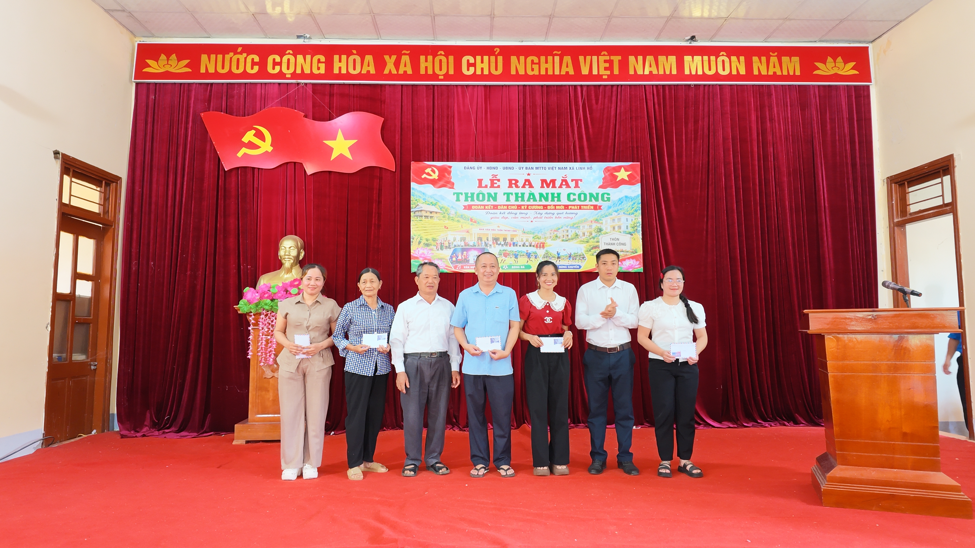 Ra mắt 8.JPG