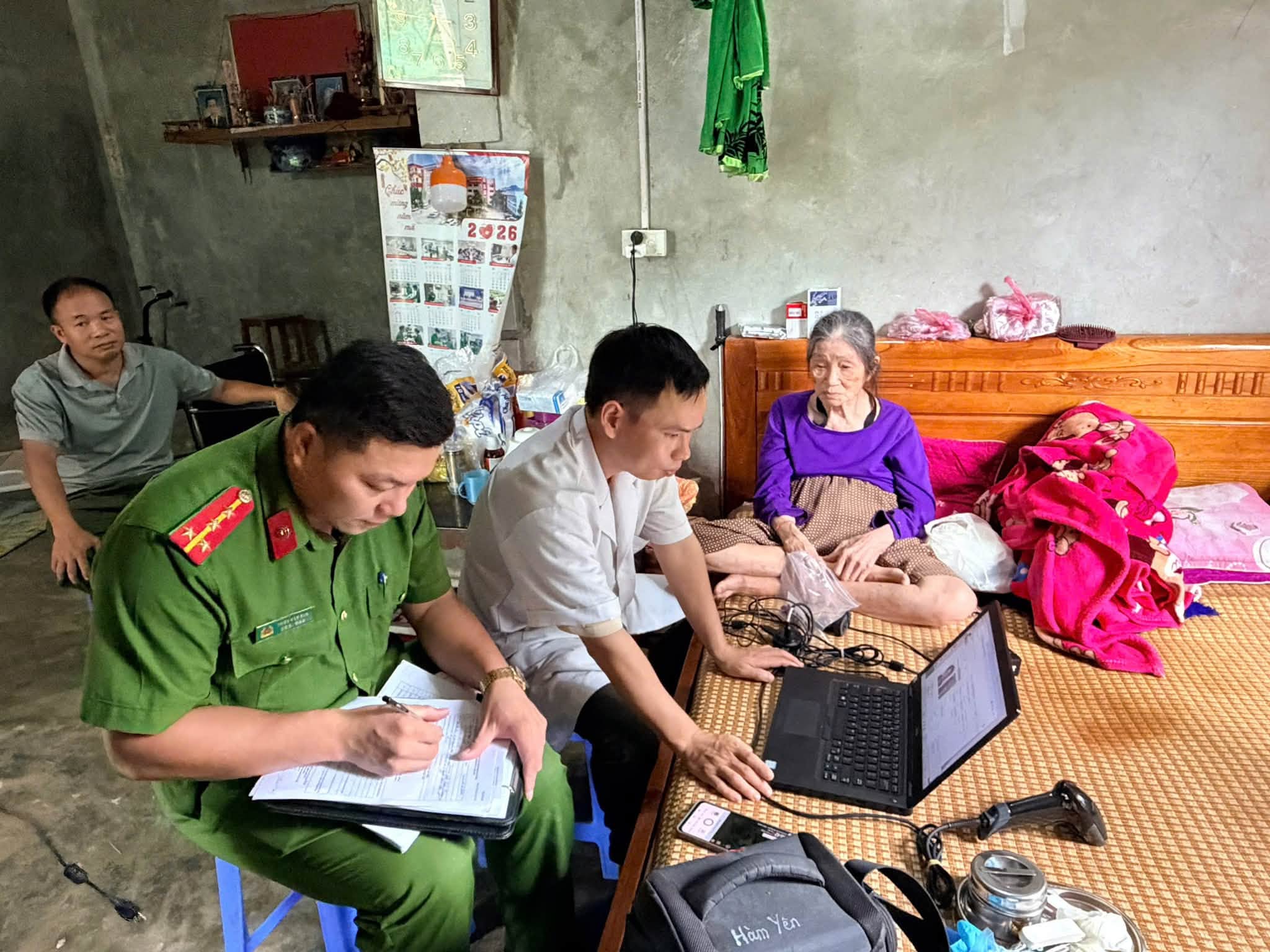 CÔNG AN XÃ YÊN NGUYÊN VỚI "MỆNH LỆNH TỪ TRÁI TIM" TRONG HÀNH TRÌNH TÌM LẠI DANH TÍNH ANH HÙNG LIỆT SĨ  
