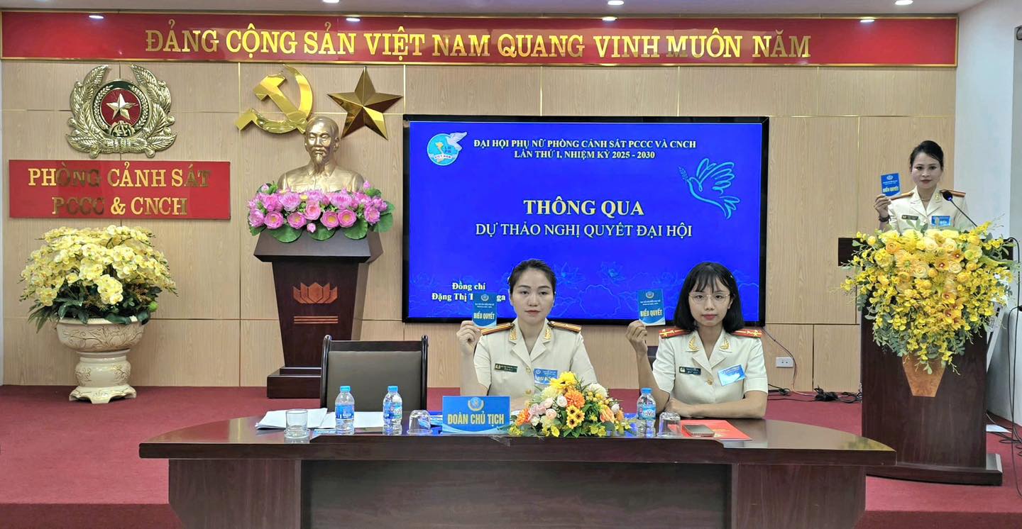 HỘI PHỤ NỮ PHÒNG CẢNH SÁT PCCC VÀ CNCH ĐOÀN KẾT - BẢN LĨNH - TRÍ TUỆ - NHÂN VĂN - SÁNG TẠO TRONG THỜI ĐẠI MỚI
