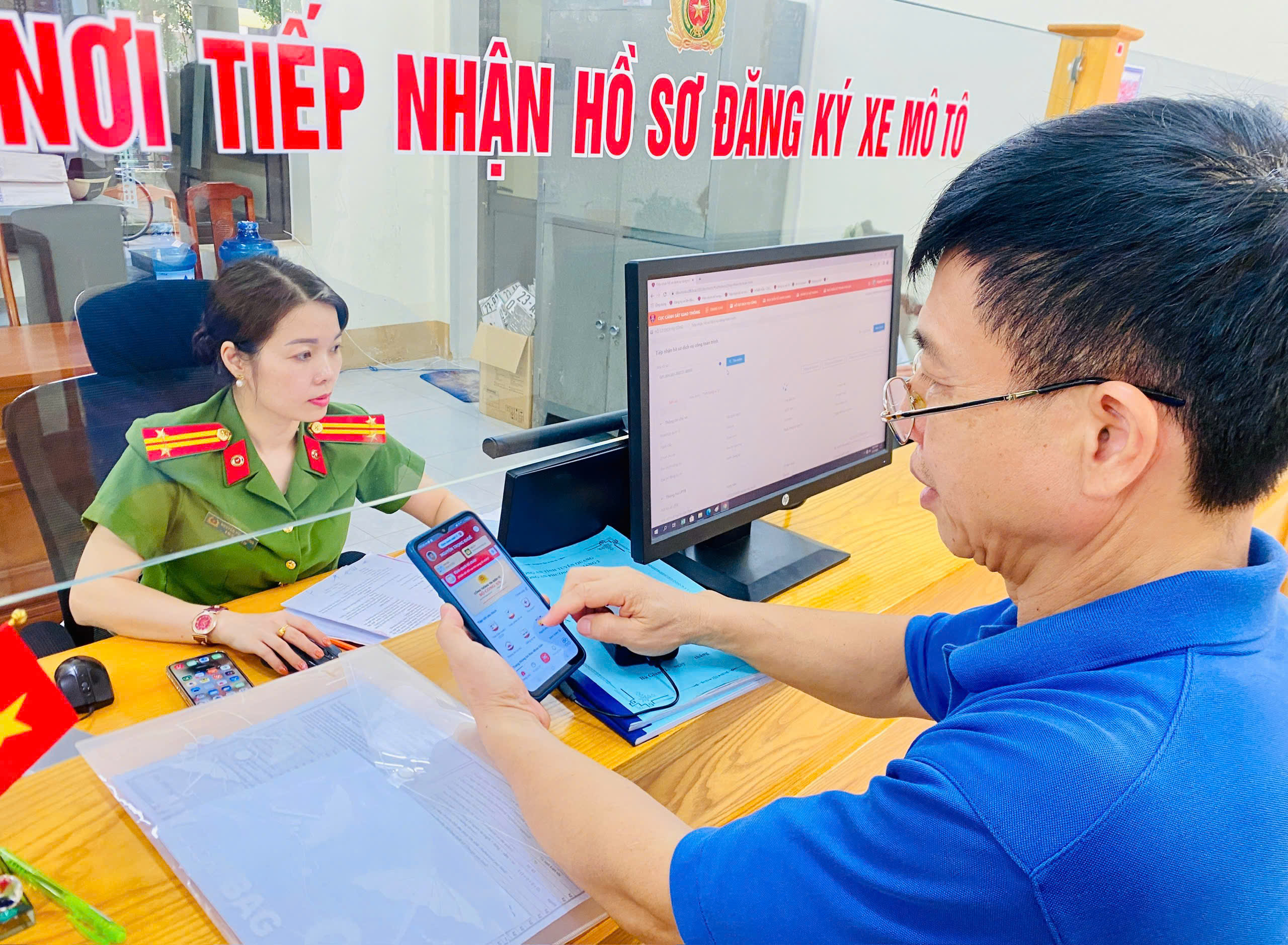 CÔNG AN PHƯỜNG HÀ GIANG 2 ĐẨY MẠNH CHUYỂN ĐỔI SỐ, NÂNG CAO CHẤT LƯỢNG PHỤC VỤ NHÂN DÂN