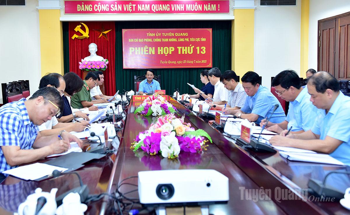 Đồng chí Bí thư Tỉnh ủy Hầu A Lềnh chủ trì phiên họp của Ban Chỉ đạo phòng, chống tham nhũng, lãng phí, tiêu cực tỉnh 