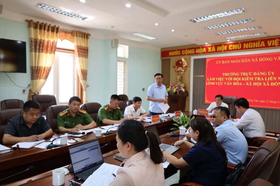 THƯỜNG TRỰC ĐẢNG ỦY XÃ ĐỒNG VĂN LÀM VIỆC VỚI, ĐỘI KIỂM TRA LIÊN NGÀNH VĂN HÓA – XÃ HỘI