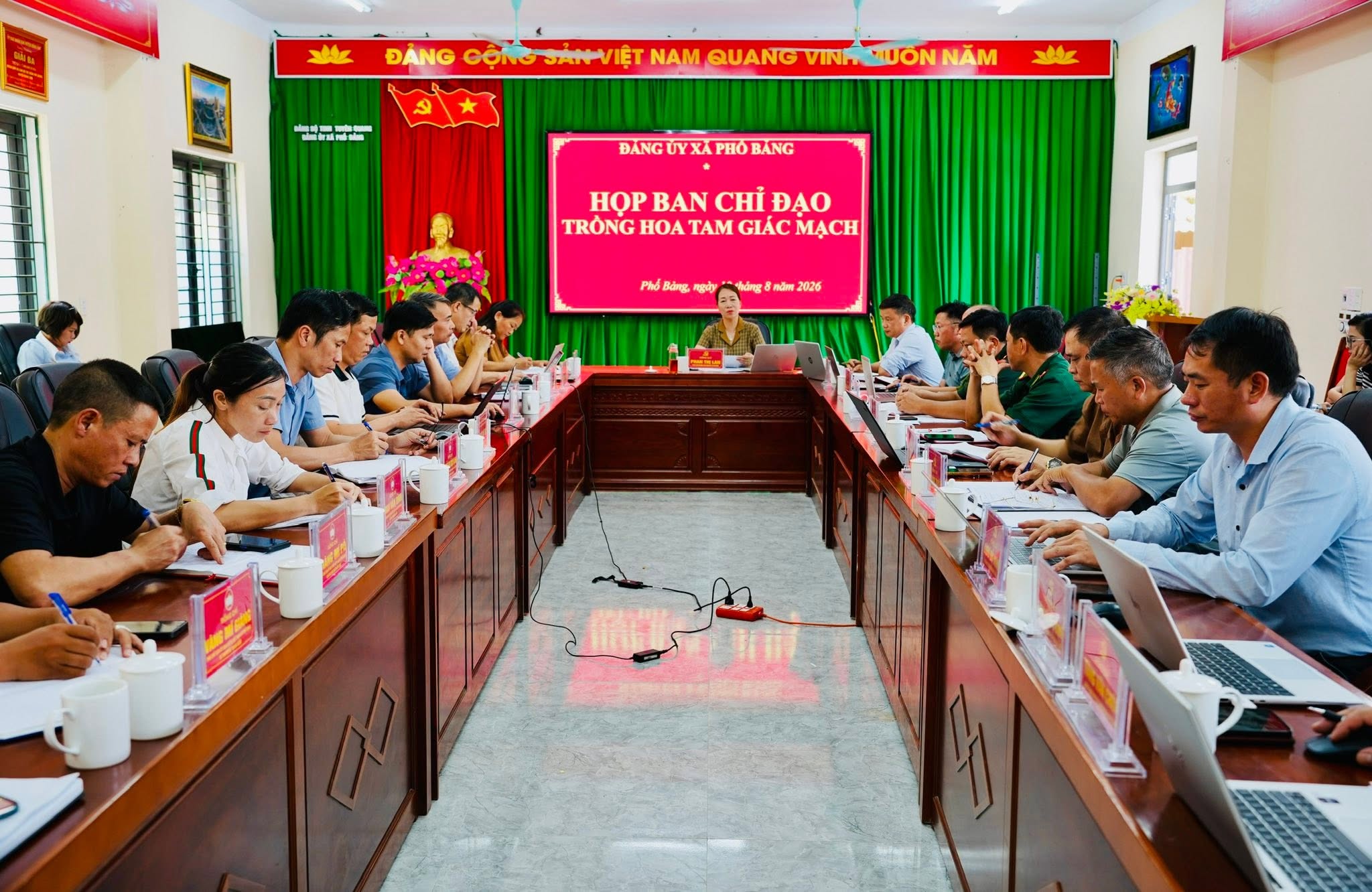 XÃ PHỐ BẢNG HỌP BAN CHỈ ĐẠO TRỒNG HOA TAM GIÁC MẠCH NĂM 2026