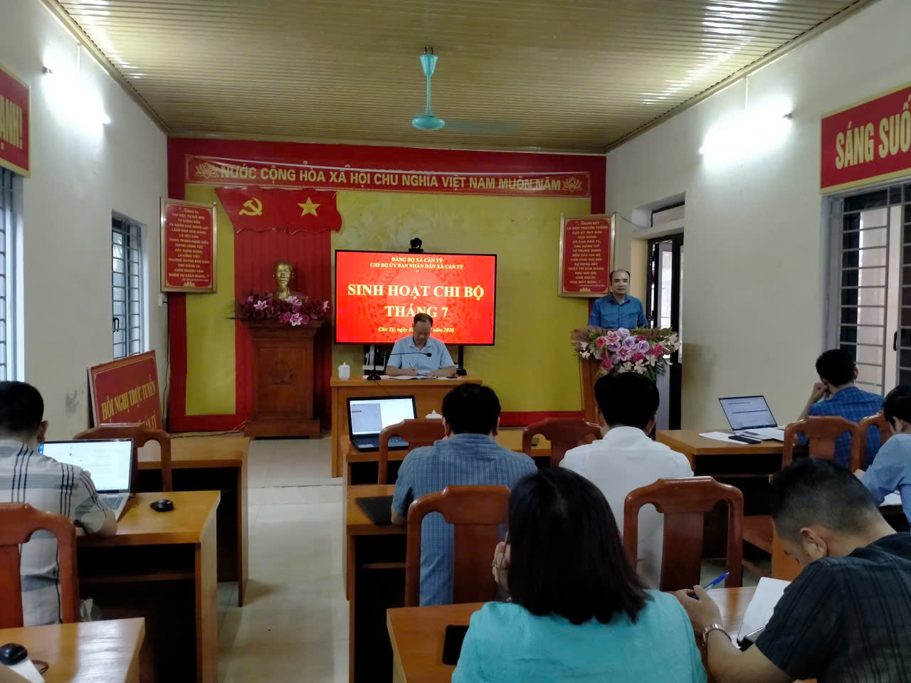 Chi bộ UBND xã Cán Tỷ tổ chức sinh hoạt chi bộ định kỳ tháng 7/2026