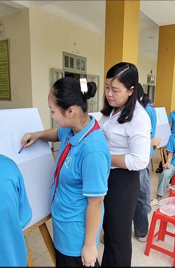 TRƯỜNG PTDTBT THCS HÙNG MỸ HƯỞNG ỨNG NGÀY SÁCH VÀ VĂN HÓA ĐỌC NHÂN KỶ NIỆM NGÀY 30/4