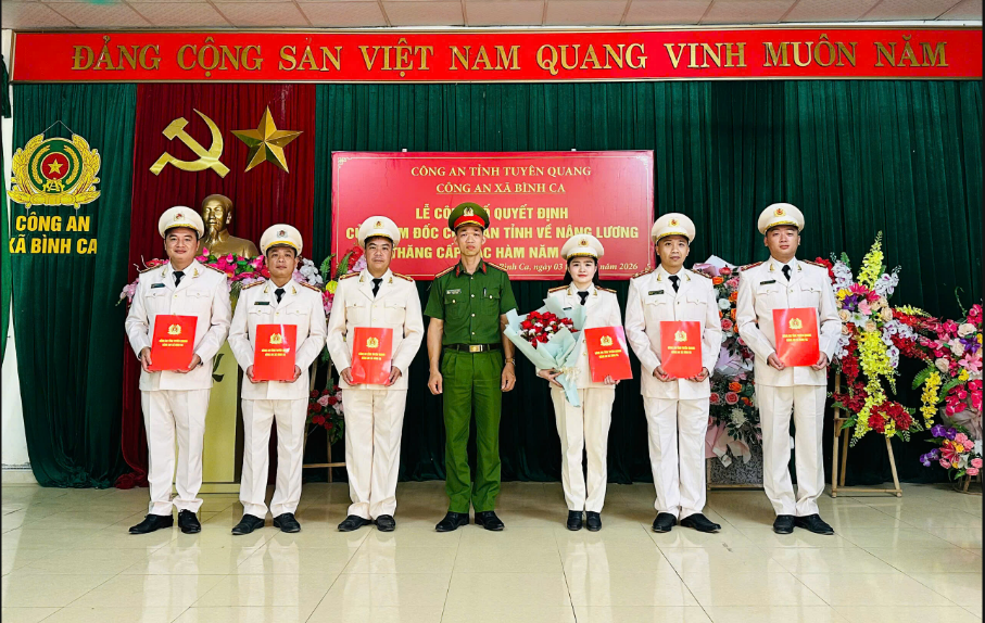 CÔNG AN XÃ BÌNH CA TỔ CHỨC LỄ THĂNG CẤP BẬC HÀM, NÂNG BẬC LƯƠNG NĂM 2026