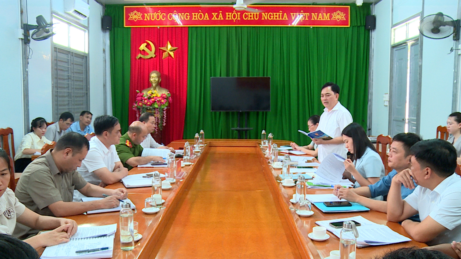 Đoàn khảo sát số 36 Thường trực HDDND tỉnh Khảo sát tình hình triển khai thực hiện một số Nghị quyết của HĐND tỉnh Tuyên Quang thuộc lĩnh vực dân tộc, pháp chế tại các xã Yên Hoa và Côn Lôn