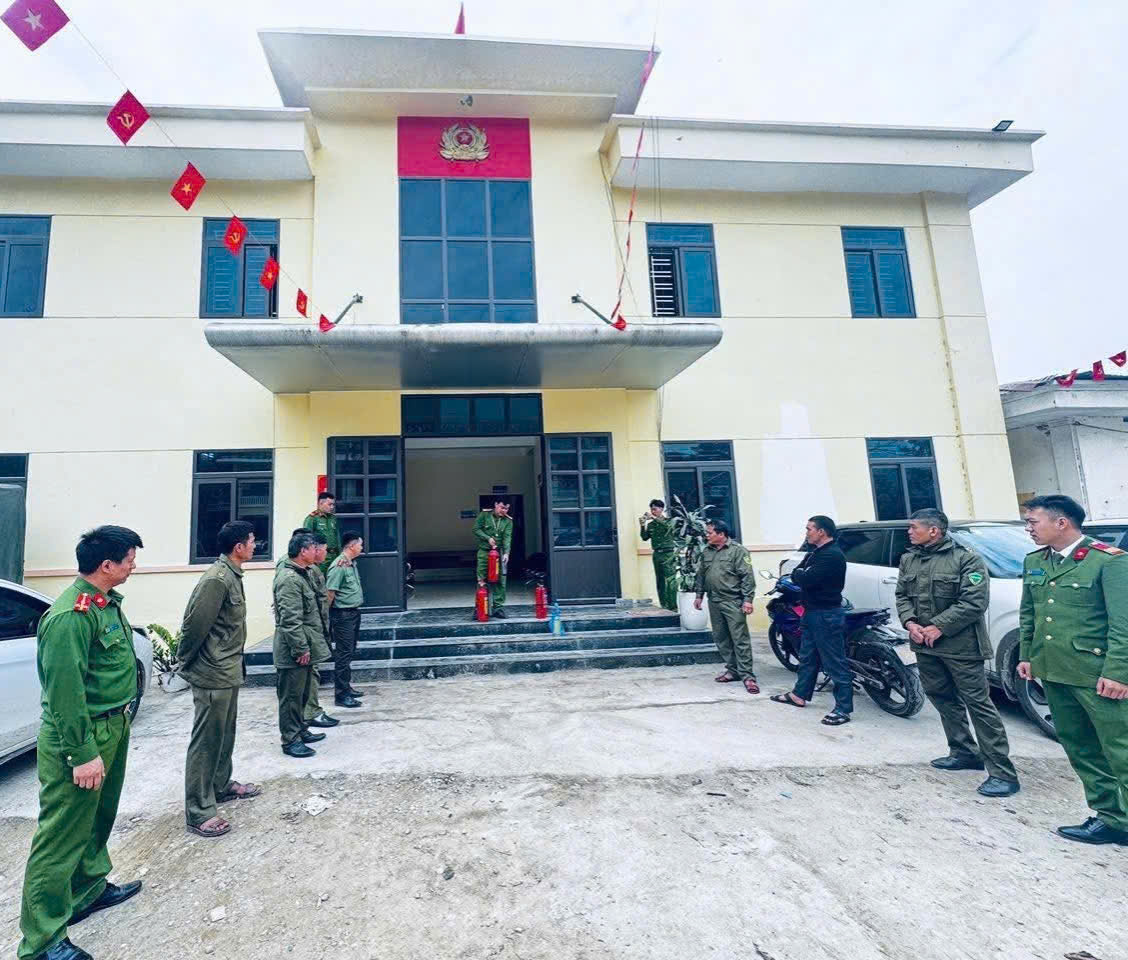 Công an xã Tát Ngà triển khai phương án bảo đảm an ninh, an toàn ngày bầu cử