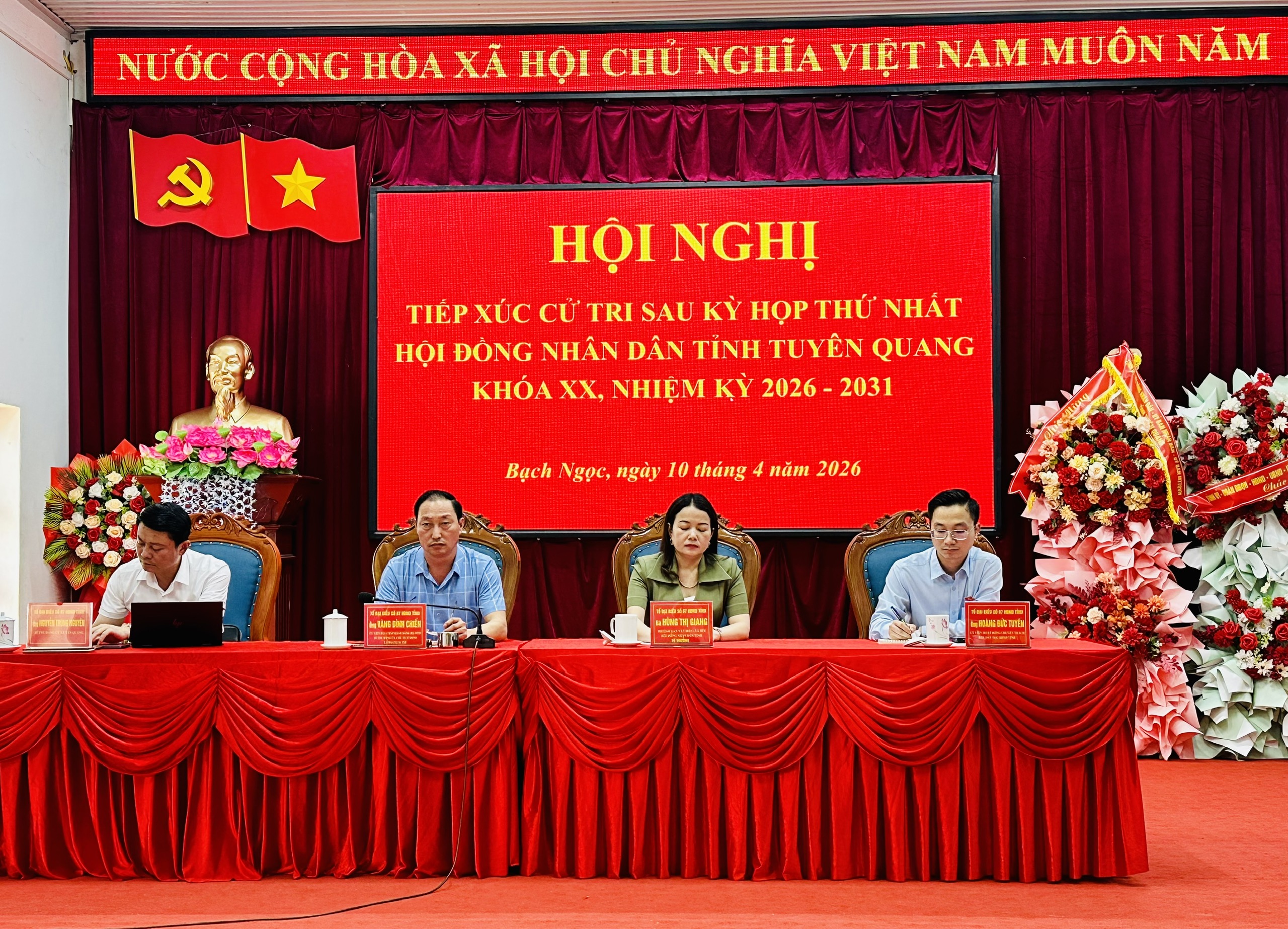 Tổ đại biểu số 07 HĐND tỉnh tiếp xúc cử tri sau kỳ họp thứ nhất tại xã Bạch Ngọc