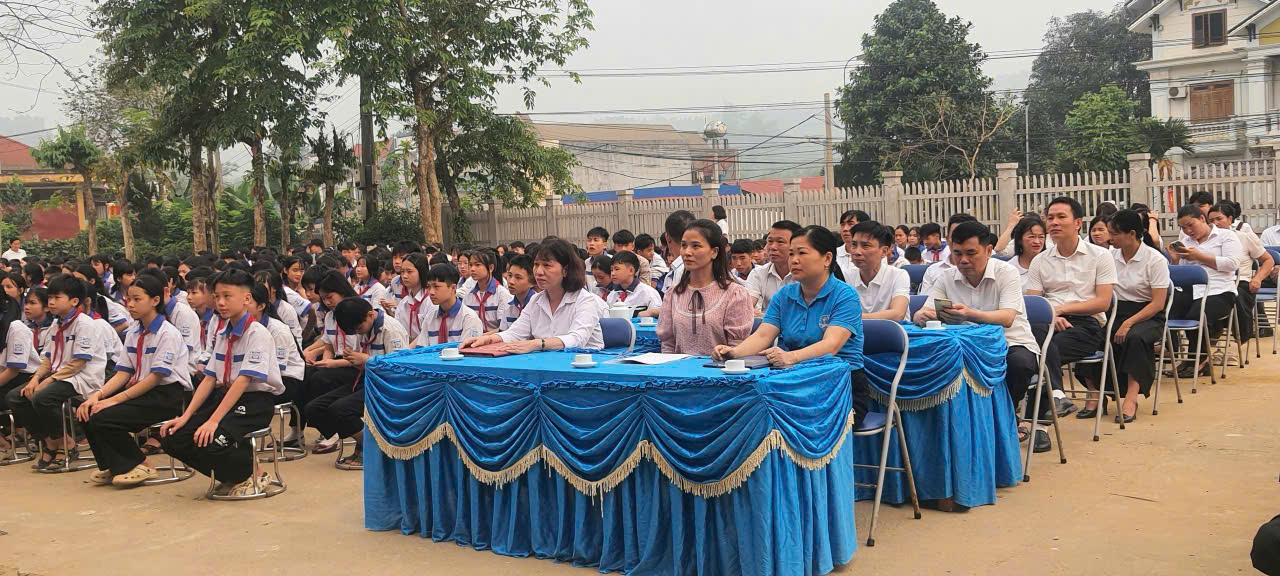 CHUNG TAY ĐẨY LÙI TẢO HÔN, HÔN NHÂN CẬN HUYẾT THỐNG TỪ TRƯỜNG HỌC