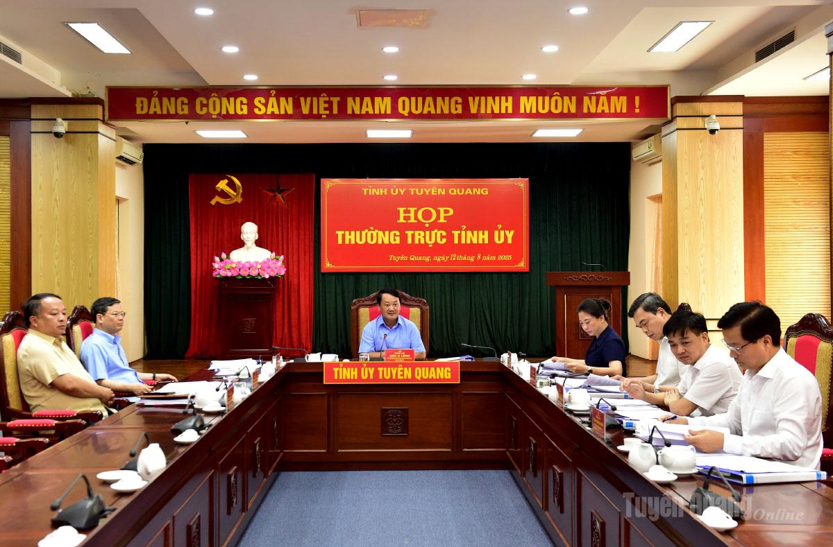 Thường trực Tỉnh ủy cho ý kiến vào kịch bản tăng trưởng của tỉnh