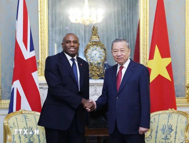 Party chief meets with UK Deputy Prime Minister in London