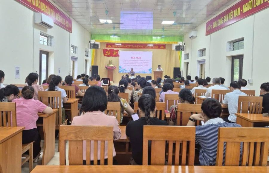 Hội nghị lấy ý kiến đối với Đề án sắp xếp tổ chức đảng và Đề án nhân sự tại các chi bộ giáo dục 